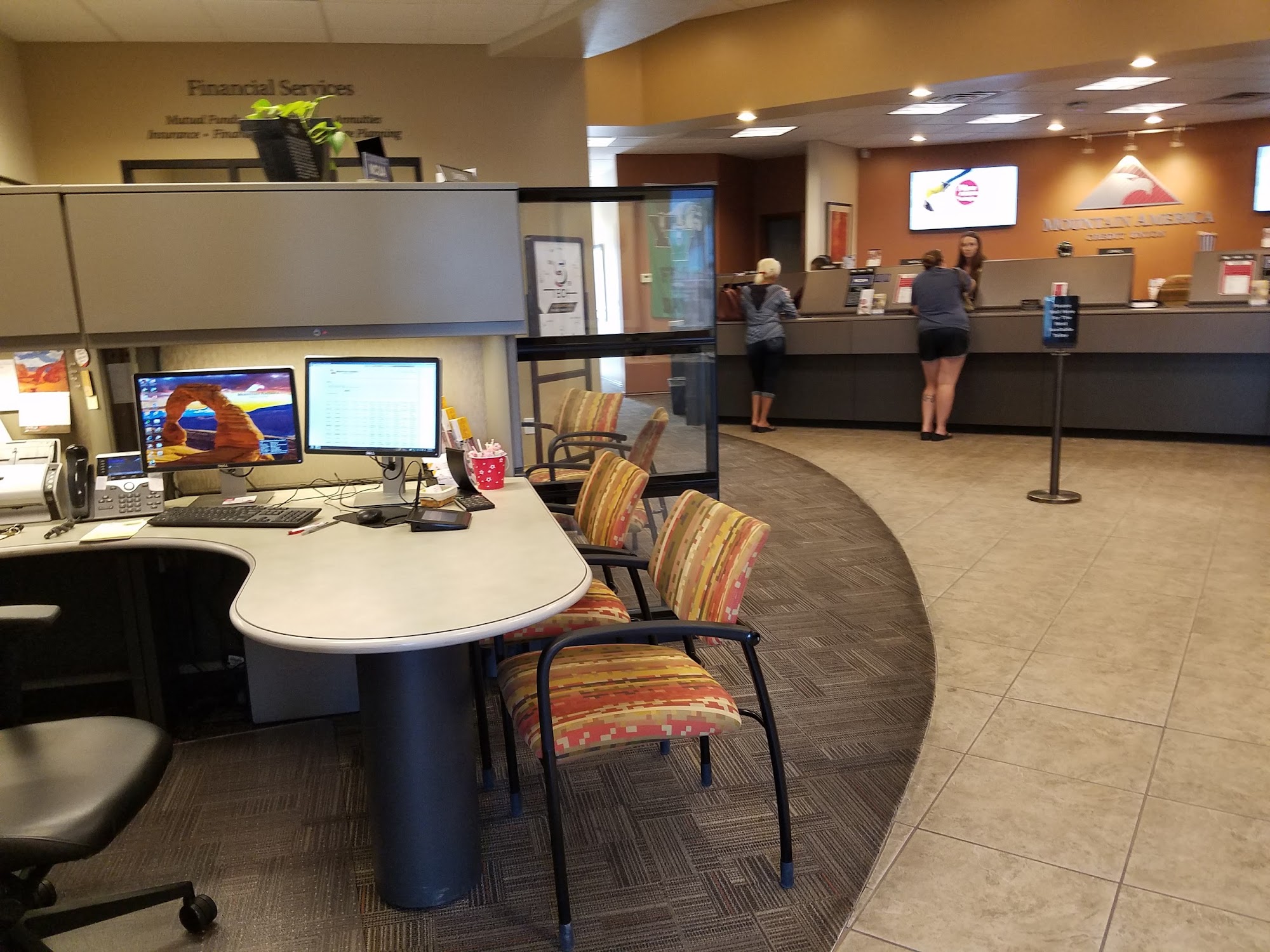MOUNTAIN AMERICA CREDIT UNION - 580 W Pioneer Blvd, Mesquite NV - Hours
