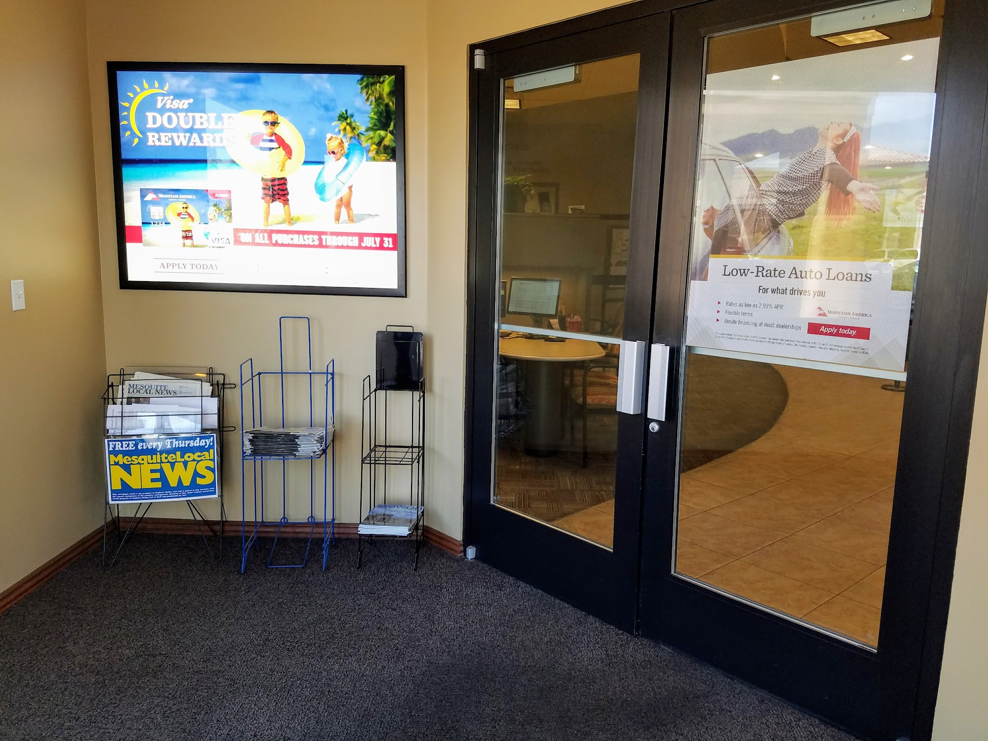 MOUNTAIN AMERICA CREDIT UNION - 580 W Pioneer Blvd, Mesquite NV - Hours