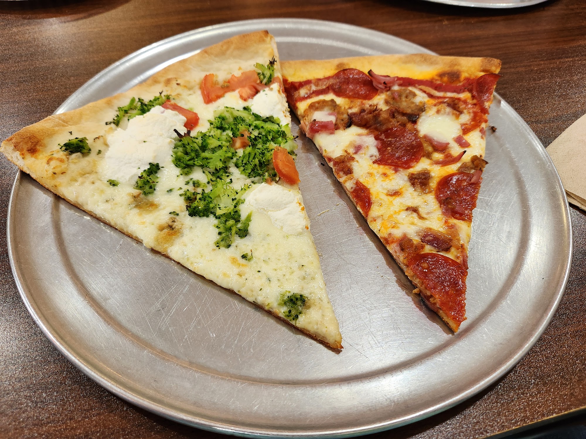 Sami's Pizza