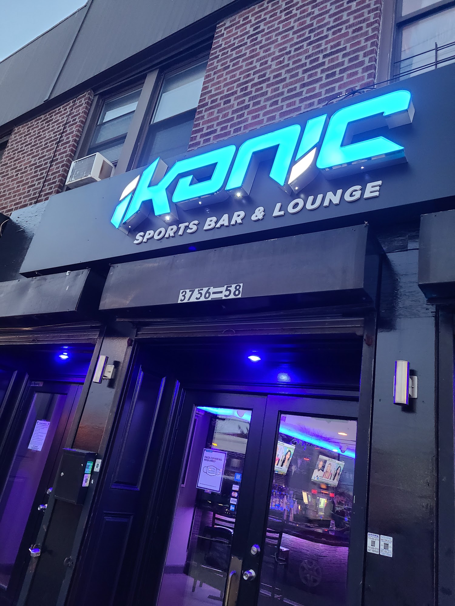 IKONIC Sports Bar & Lounge