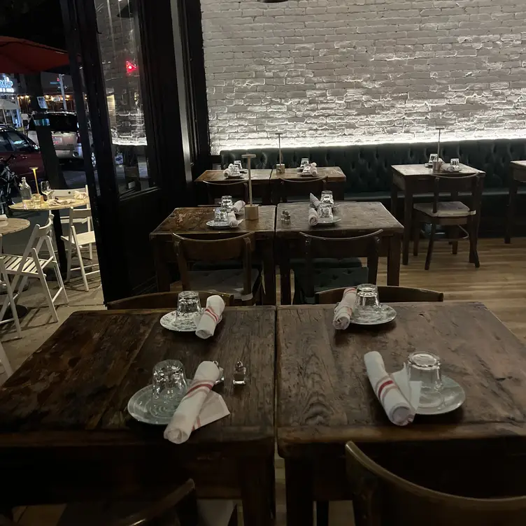 Photo credit: opentable