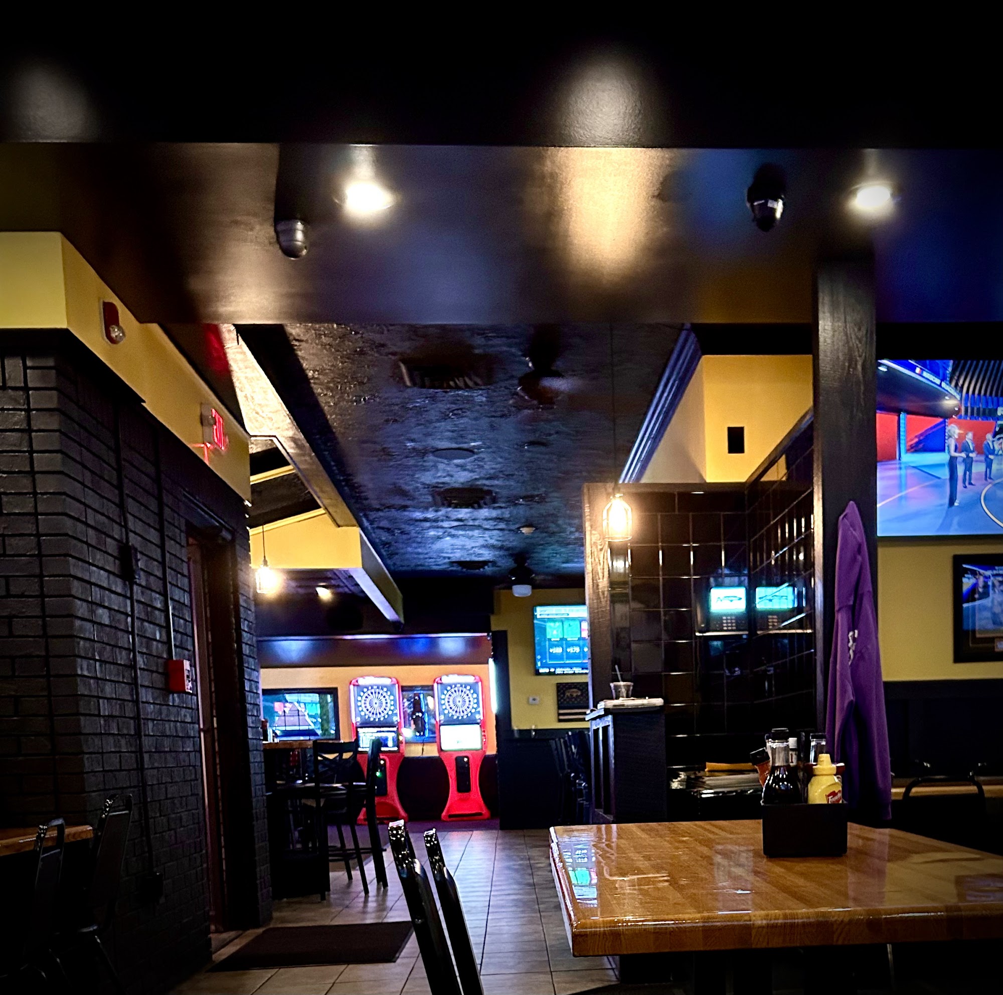 Sidelines Sports Bar and Grill
