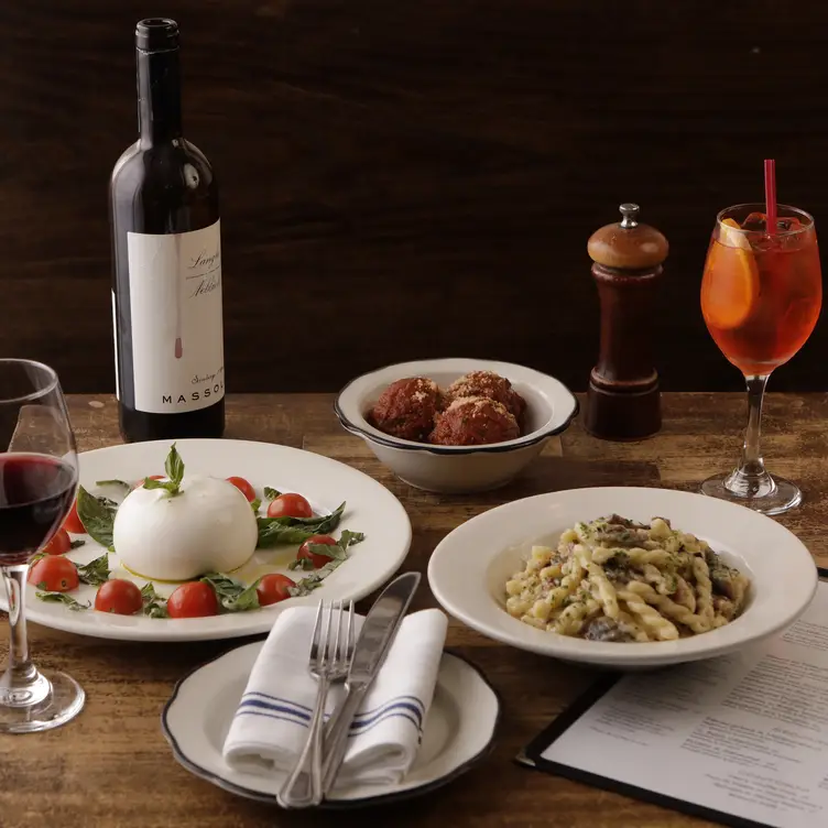 Photo credit: opentable