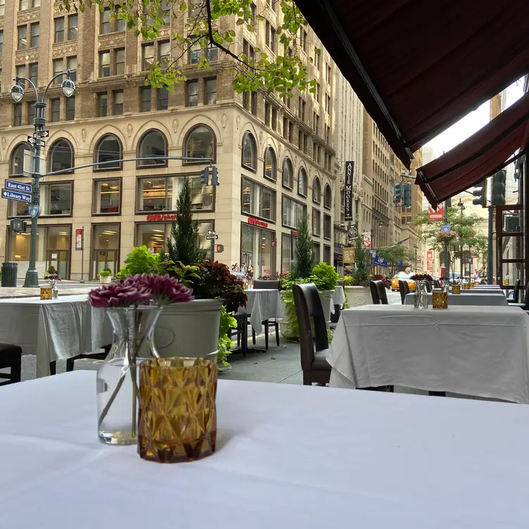 Photo credit: opentable