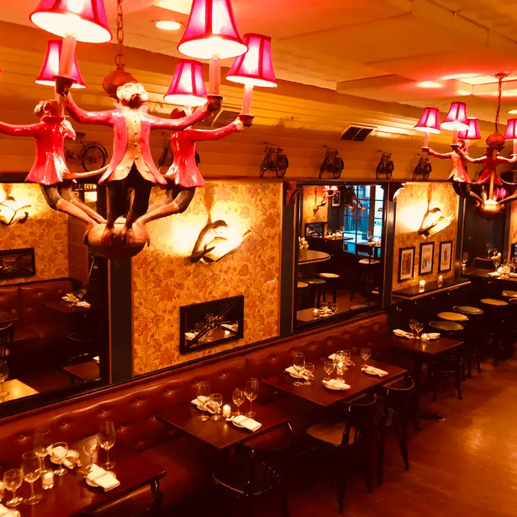 Photo credit: opentable