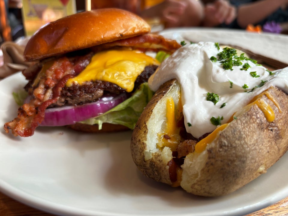 Applebee's Grill + Bar