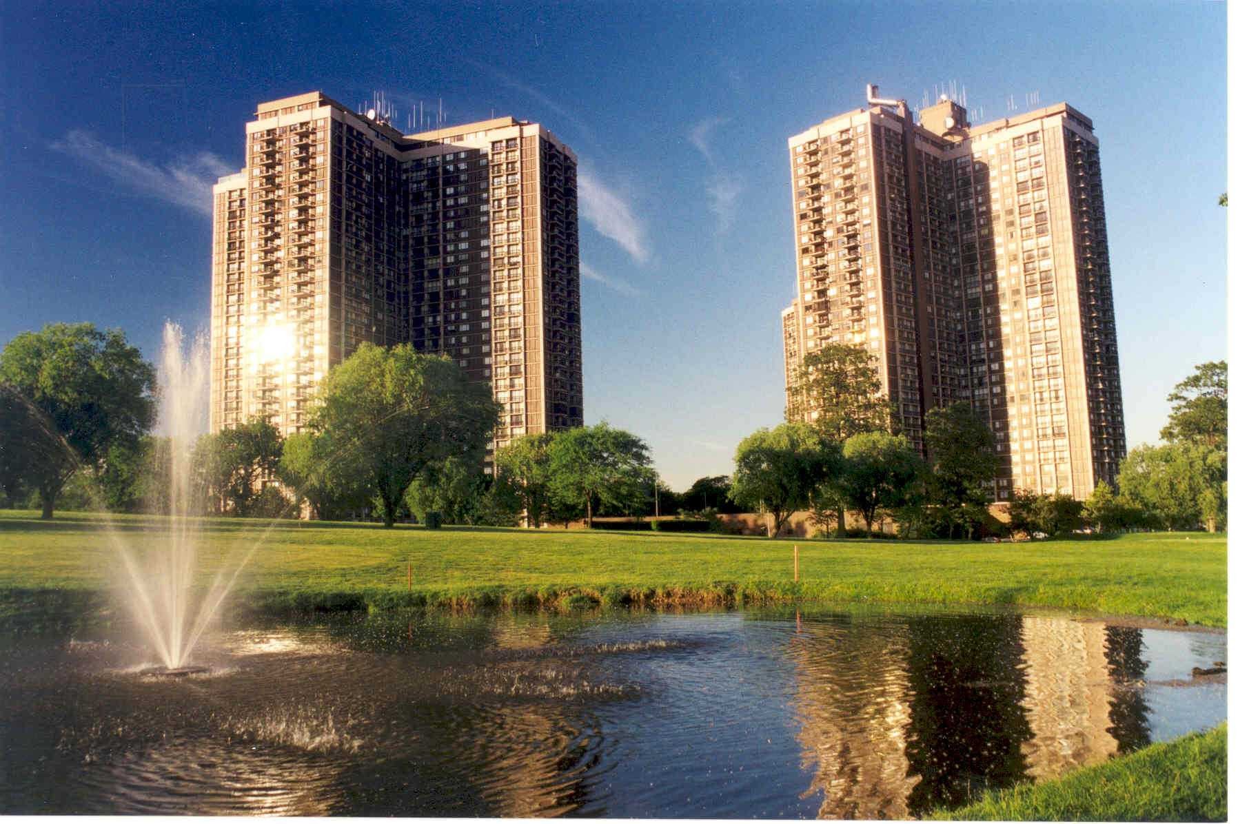 North Shore Towers and Country Club