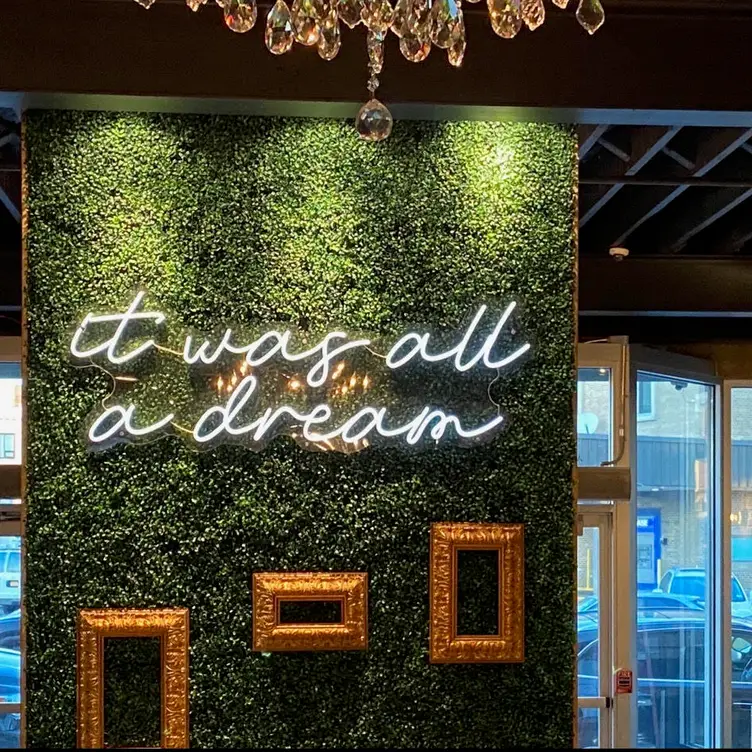 Photo credit: opentable