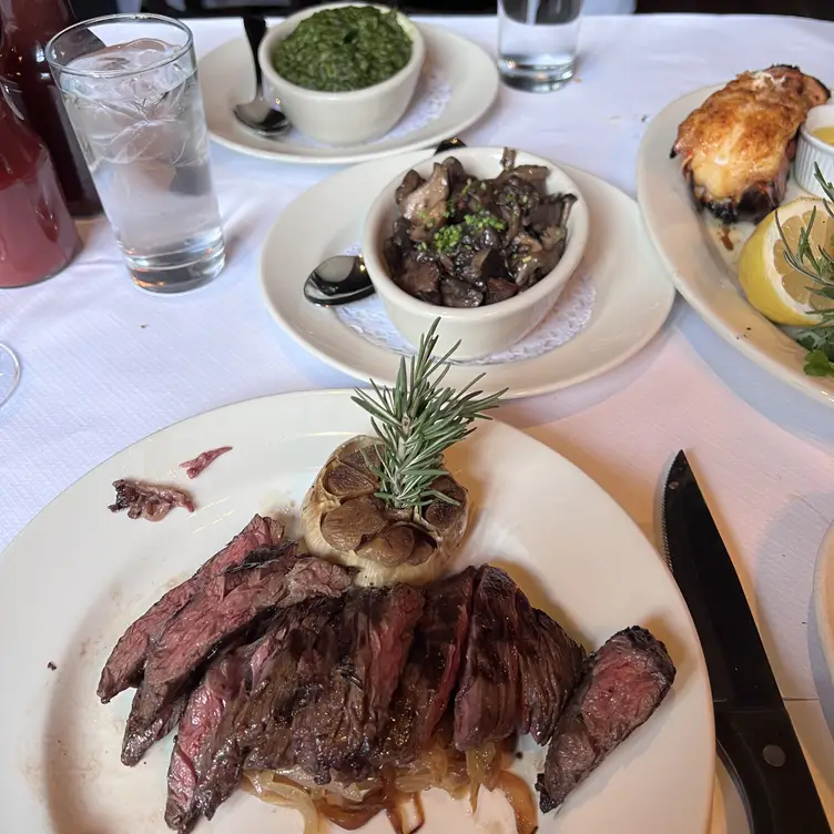 Photo credit: opentable