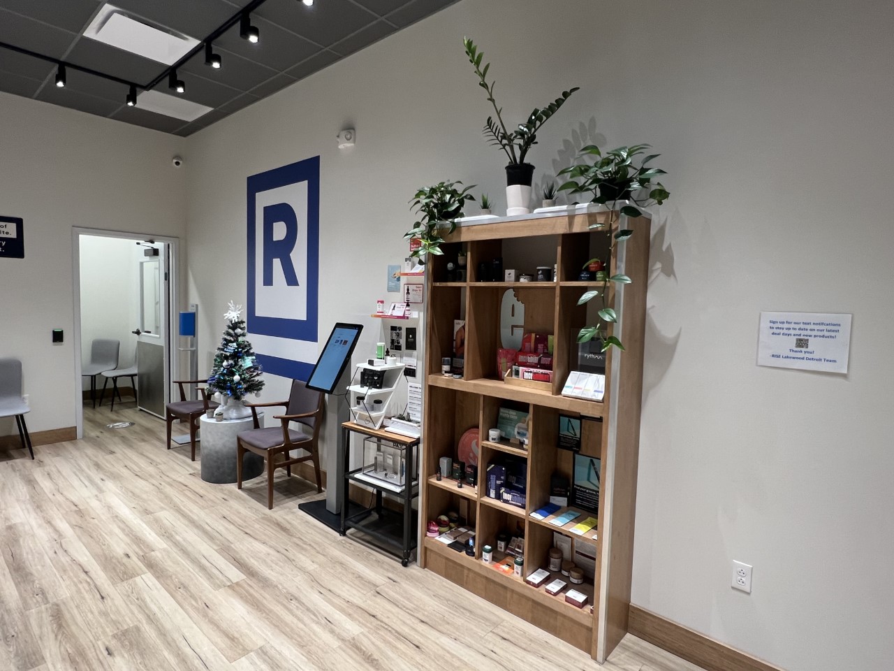 Rise Medical & Recreational Cannabis Dispensary Lakewood Detroit RISE MEDICAL MARIJUANA DISPENSARY LAKEWOOD (DETROIT) - Lakewood OH
