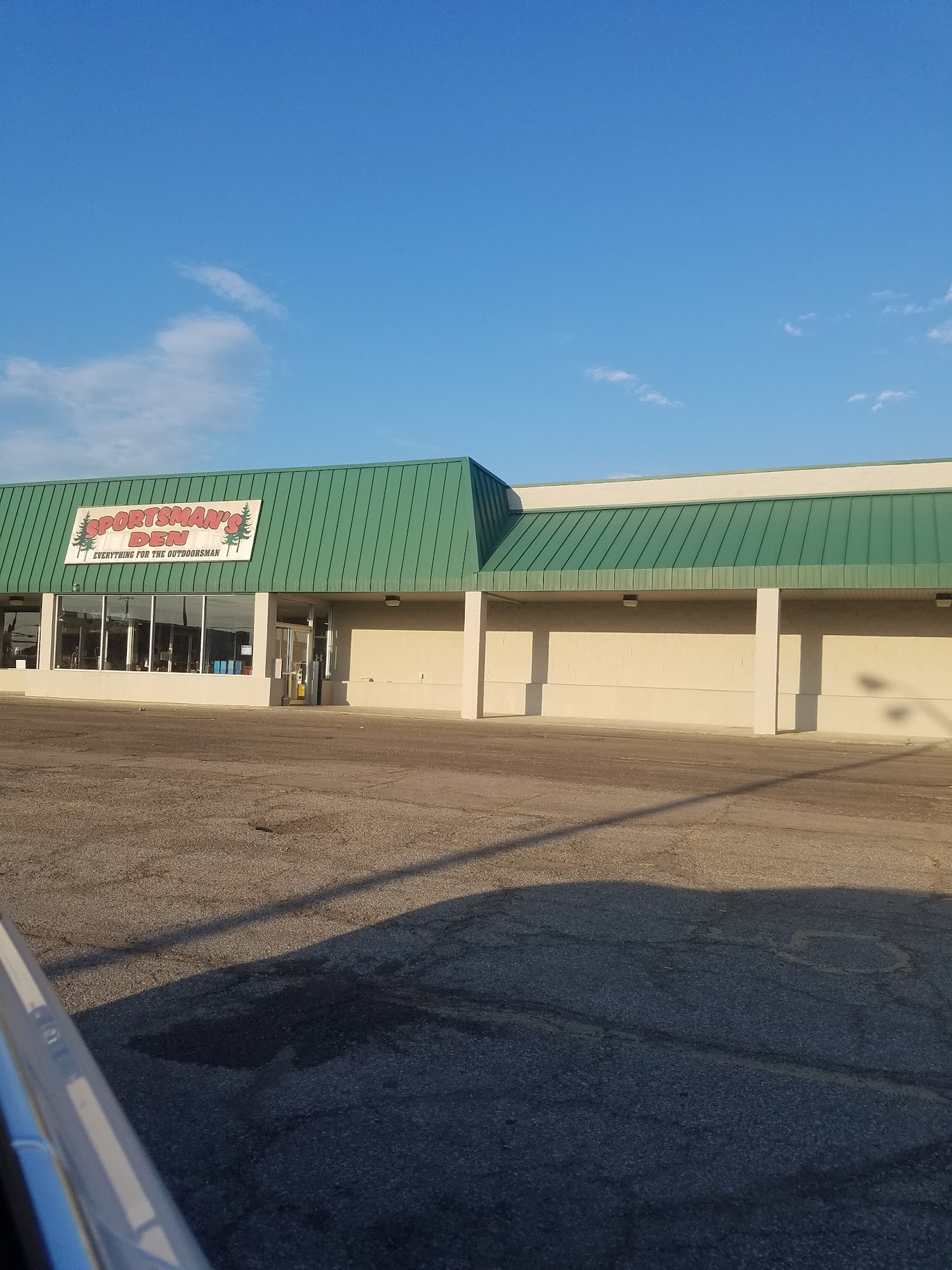 SPORTSMAN'S DEN Shelby OH Hours, Directions, Reviews Loc8NearMe