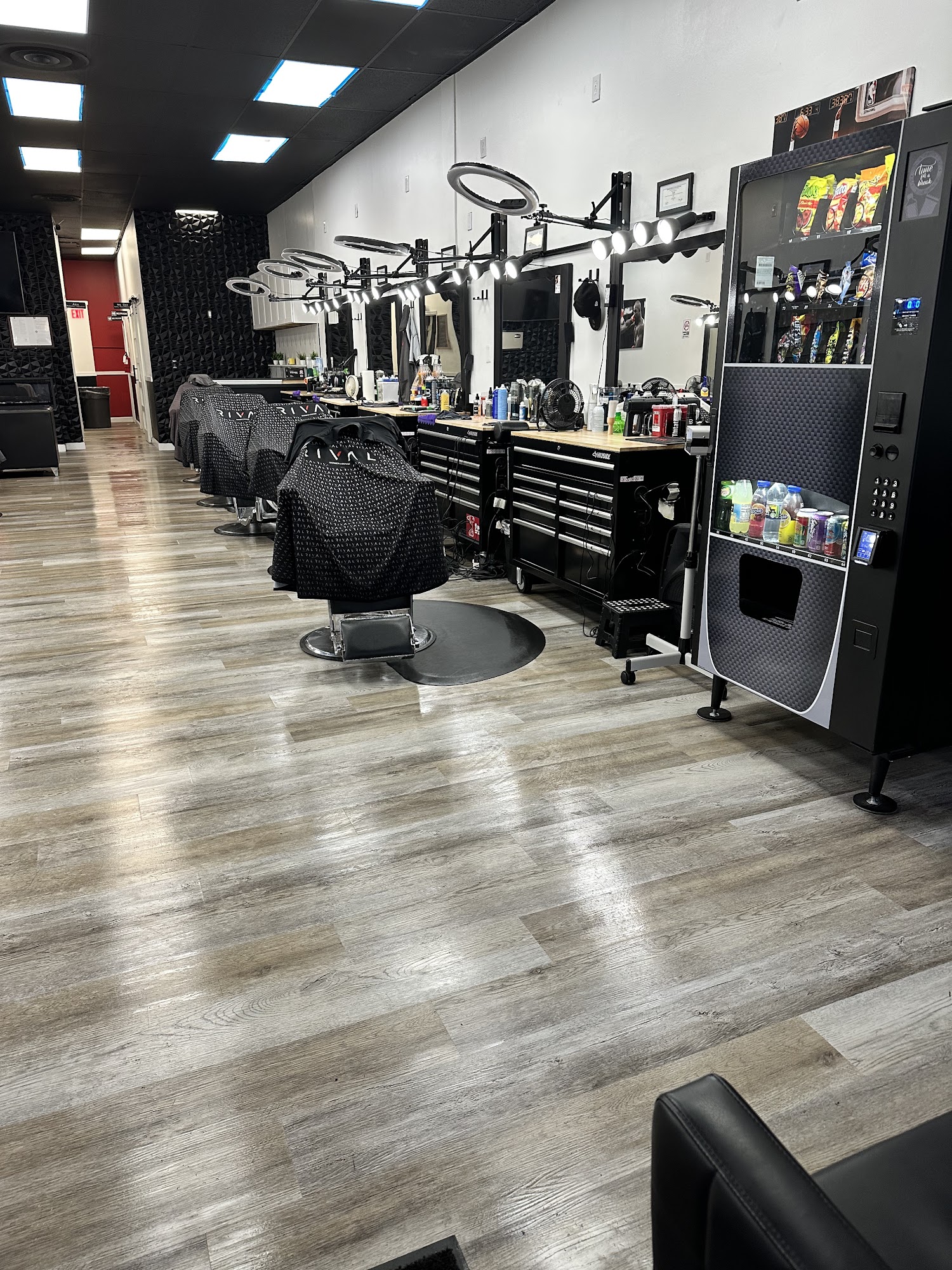 Rival Barber Lounge 21901 Emery Rd, Warrensville Heights Ohio 44128