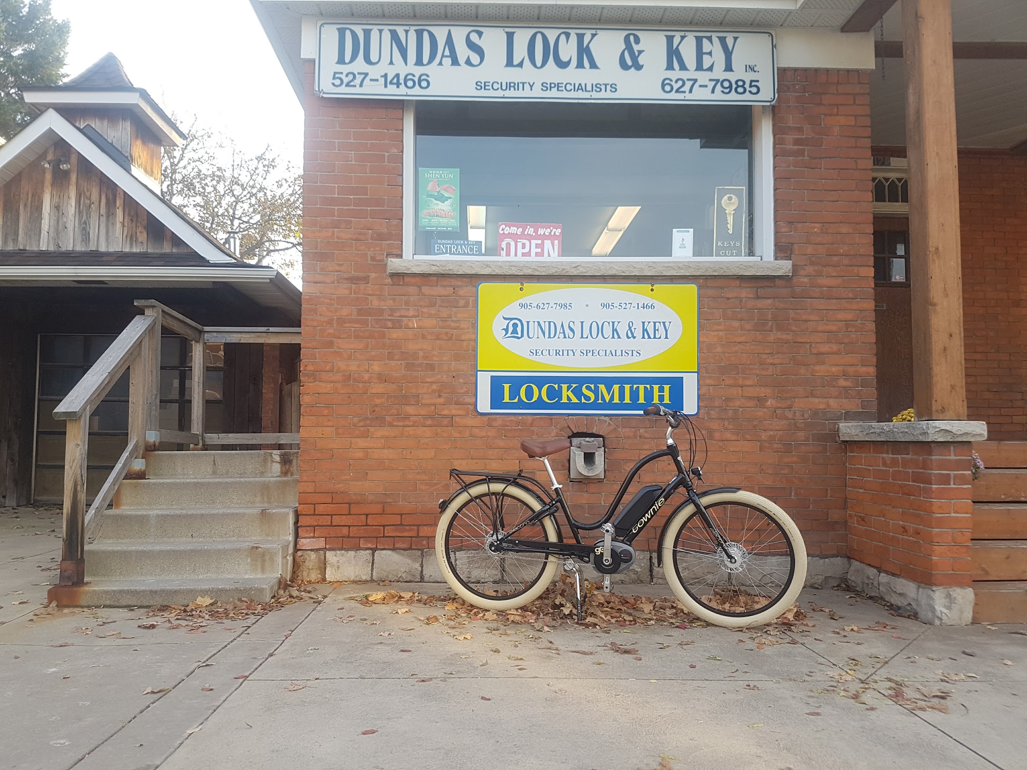 Dundas Lock & Key Inc 178 King St W, Dundas Ontario L9H 1V4