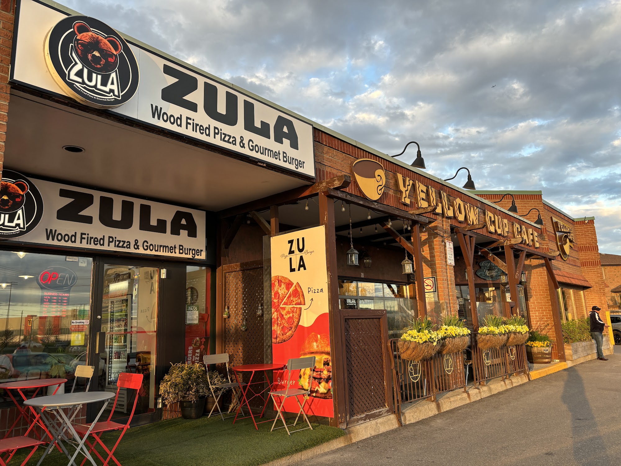 Zula Burger & Pizza 225 The East Mall #3, Etobicoke, ON M9B 6J1