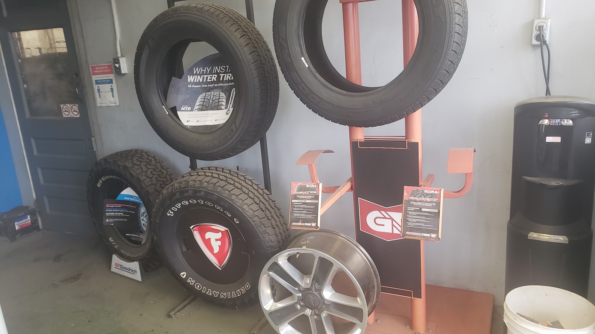 St Thomas Tire Service Ltd 905 Talbot St, St Thomas Ontario N5P 1E6