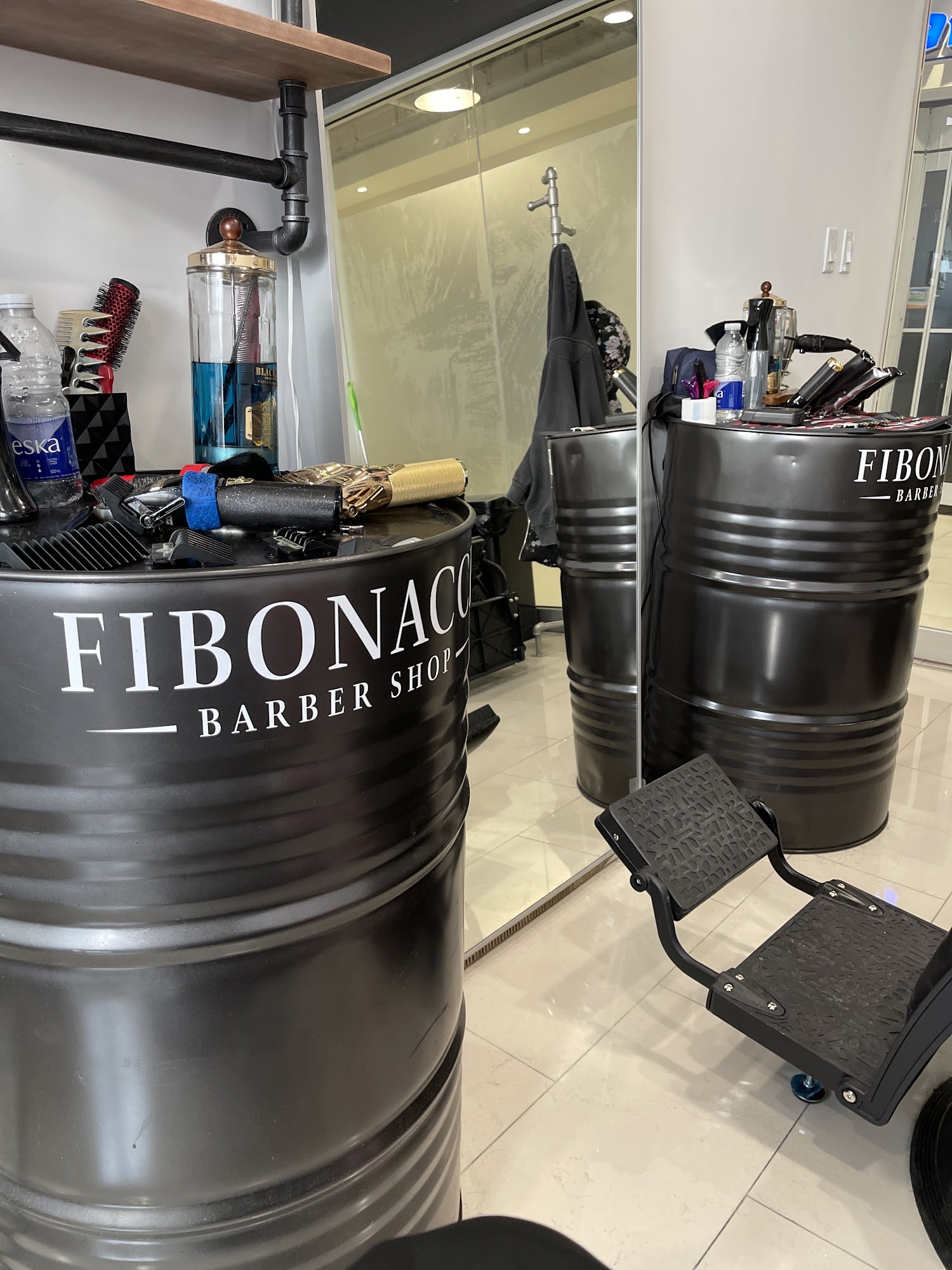 Fibonacci barbershop