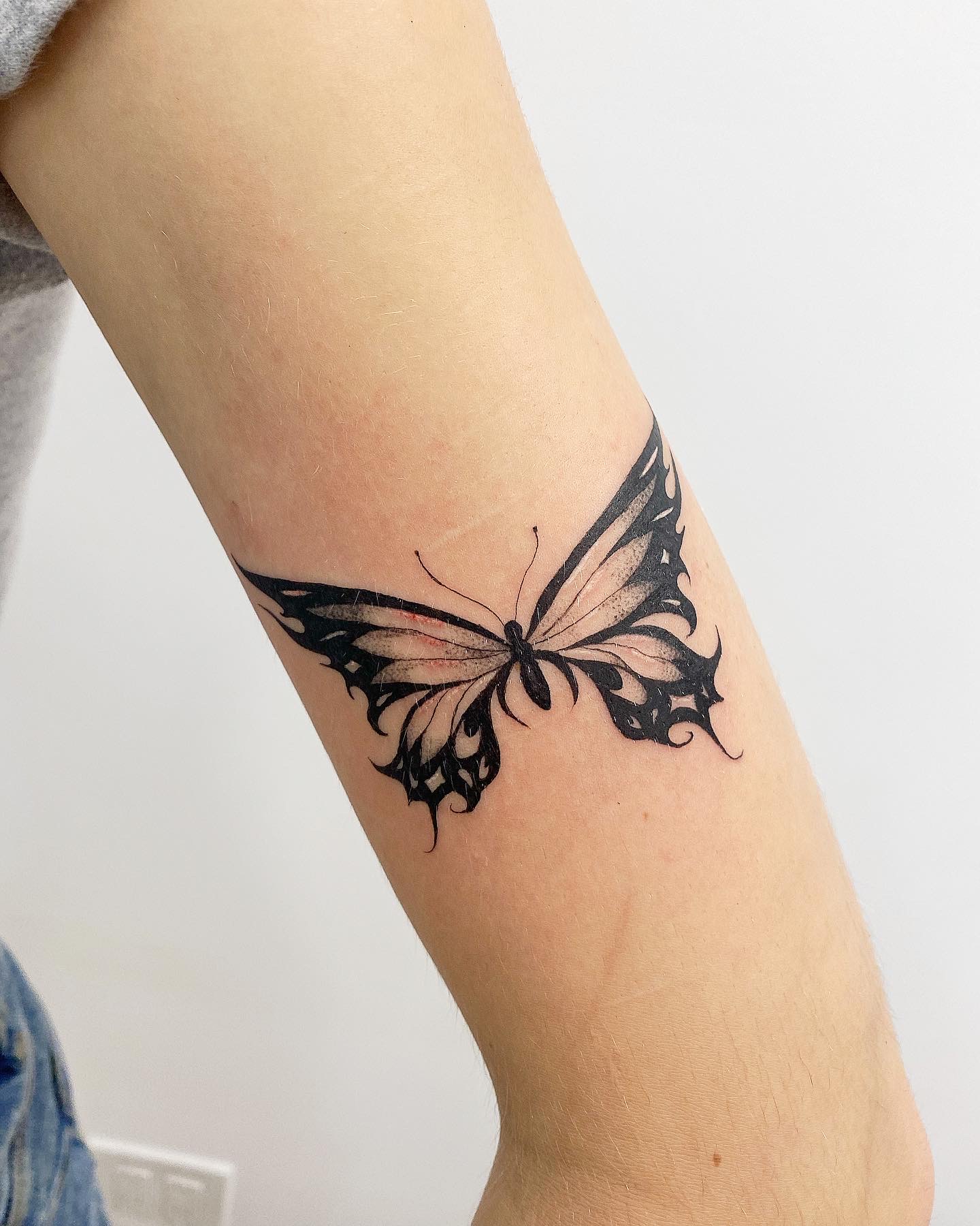 Colibri Tattoo and Piercing (High Park)