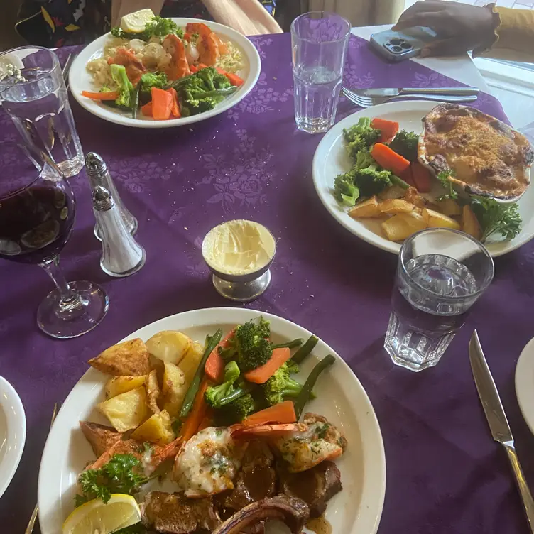 Photo credit: opentable