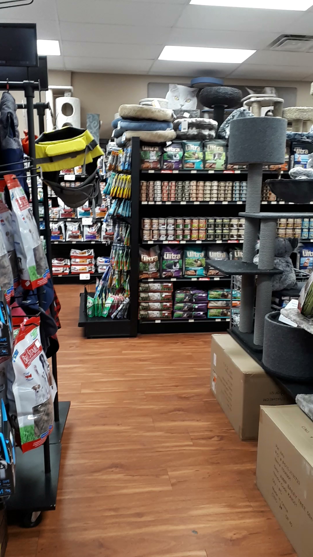 Pet Valu 748 Sheppard Ave E, Willowdale Ontario M2K 1C3