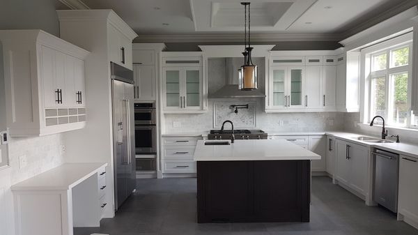 Classic Kitchen Cabinets