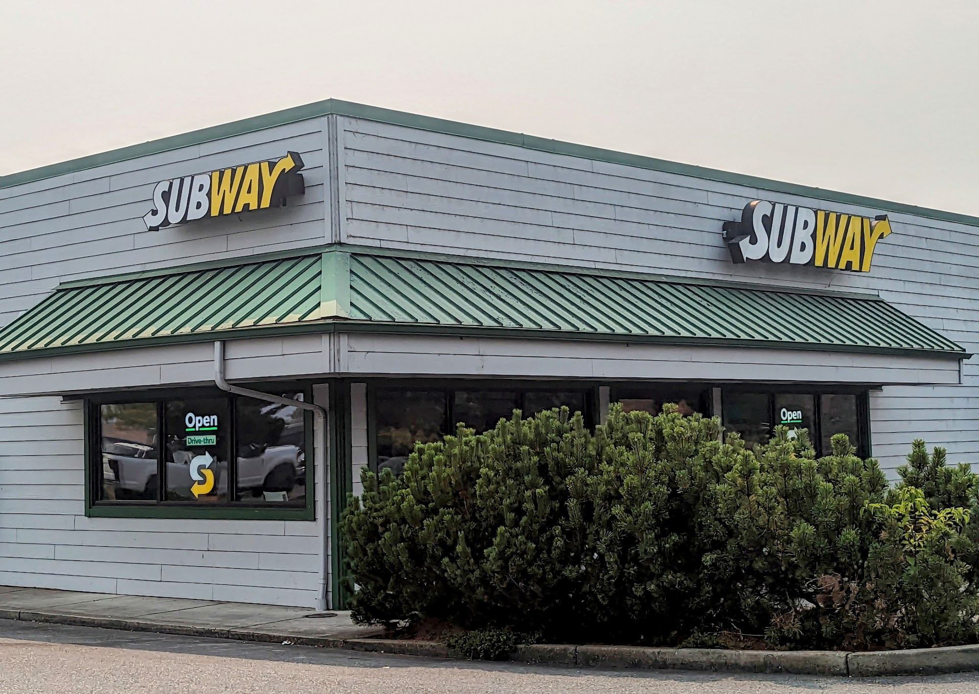 Subway (Agness Ave)