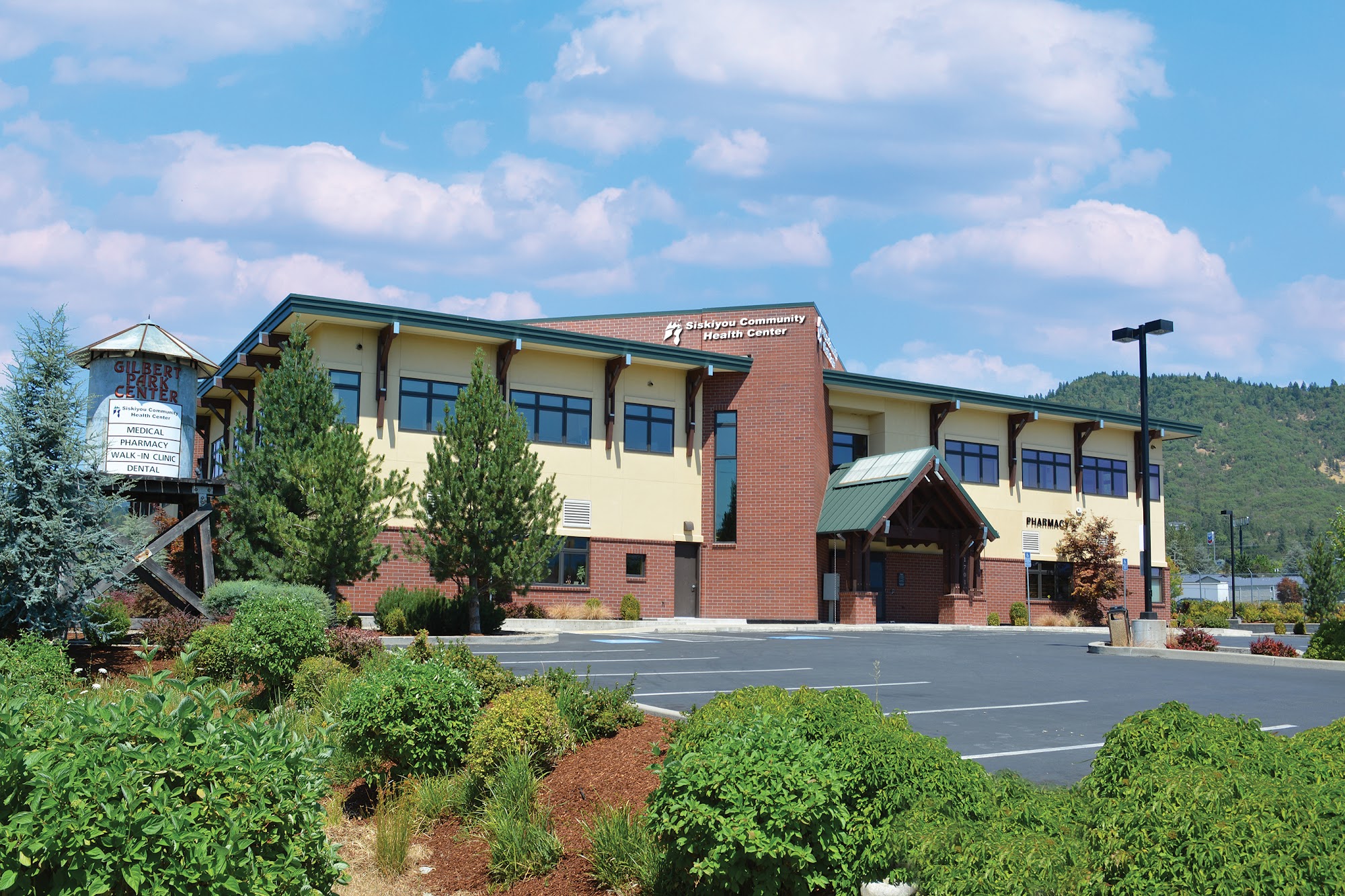 Siskiyou Dental Clinic (CHC)