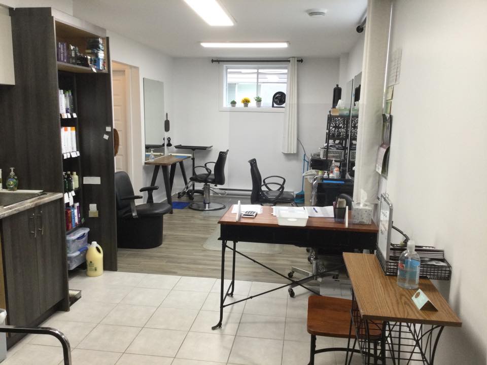 Salon Clin D'Oeil 17980 Rue Roland-Ouellette, Mirabel Quebec J7J 0L9