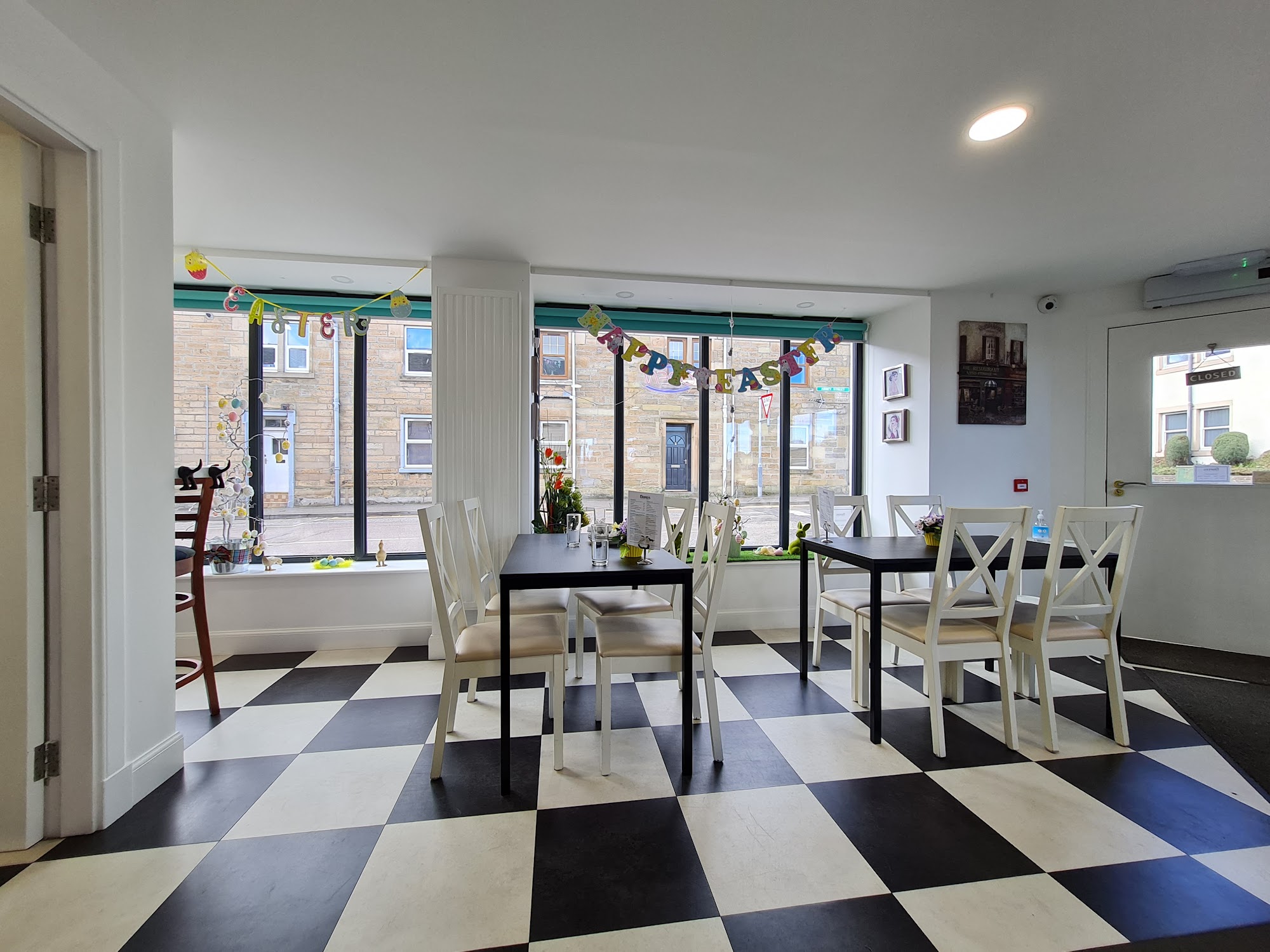 Harpers Coffee Shop 1 Abbey St, Elgin