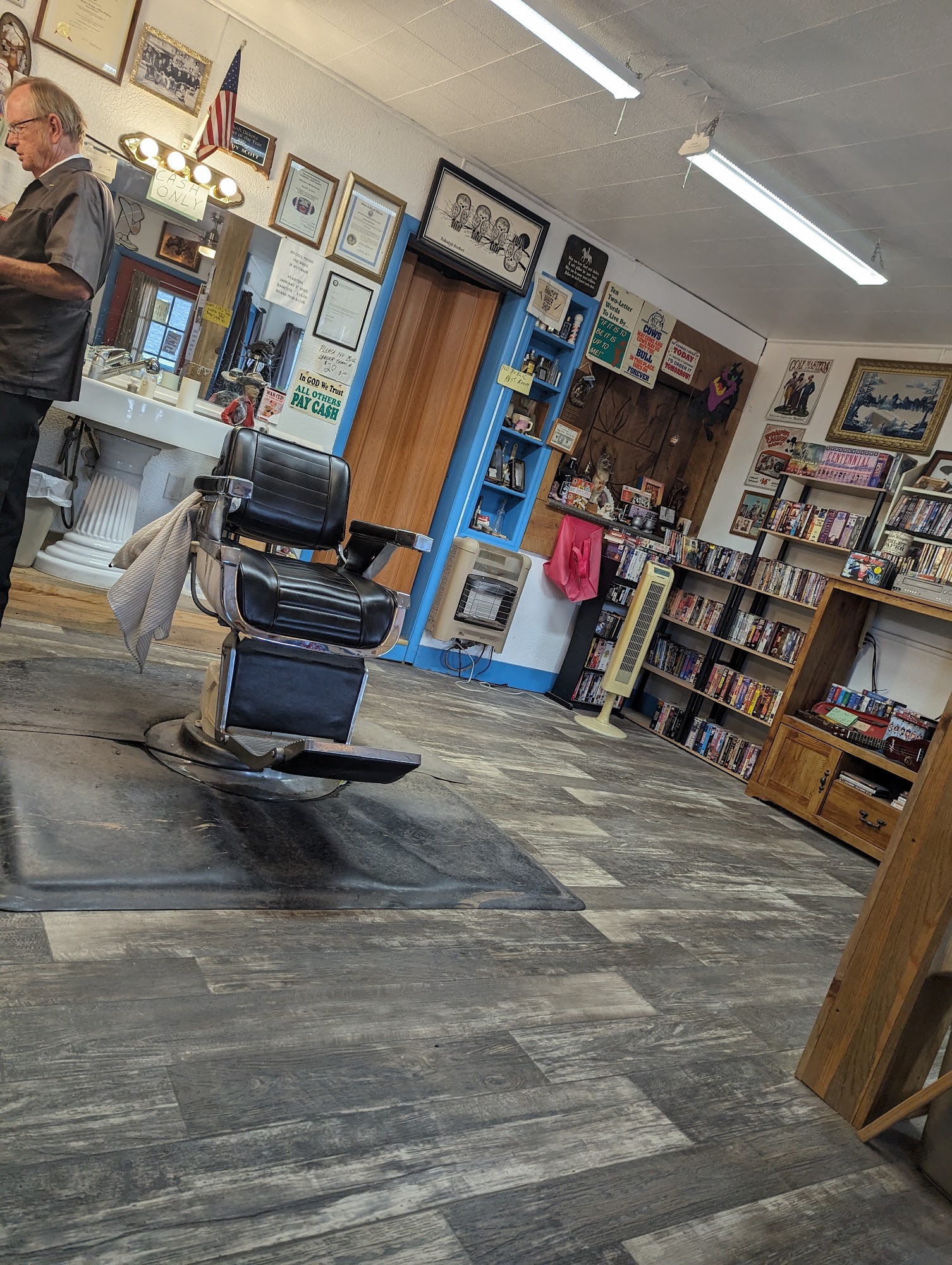 Randy's Barber Shop 305 S Chicago St, Hot Springs South Dakota 57747