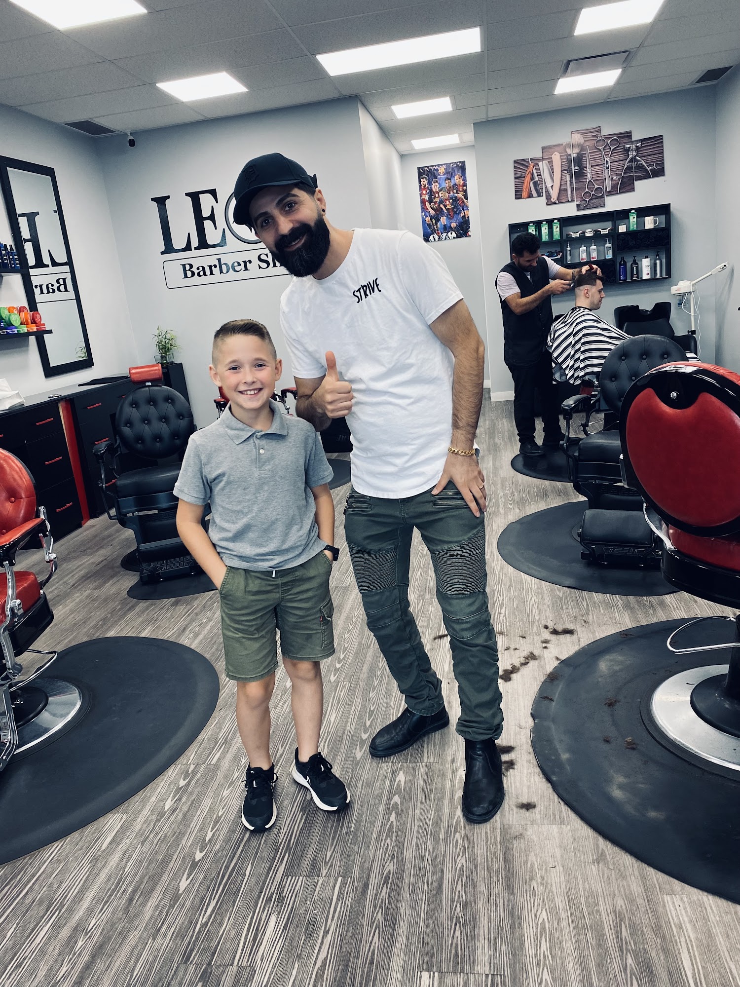 LEO'S BARBER-SHOP