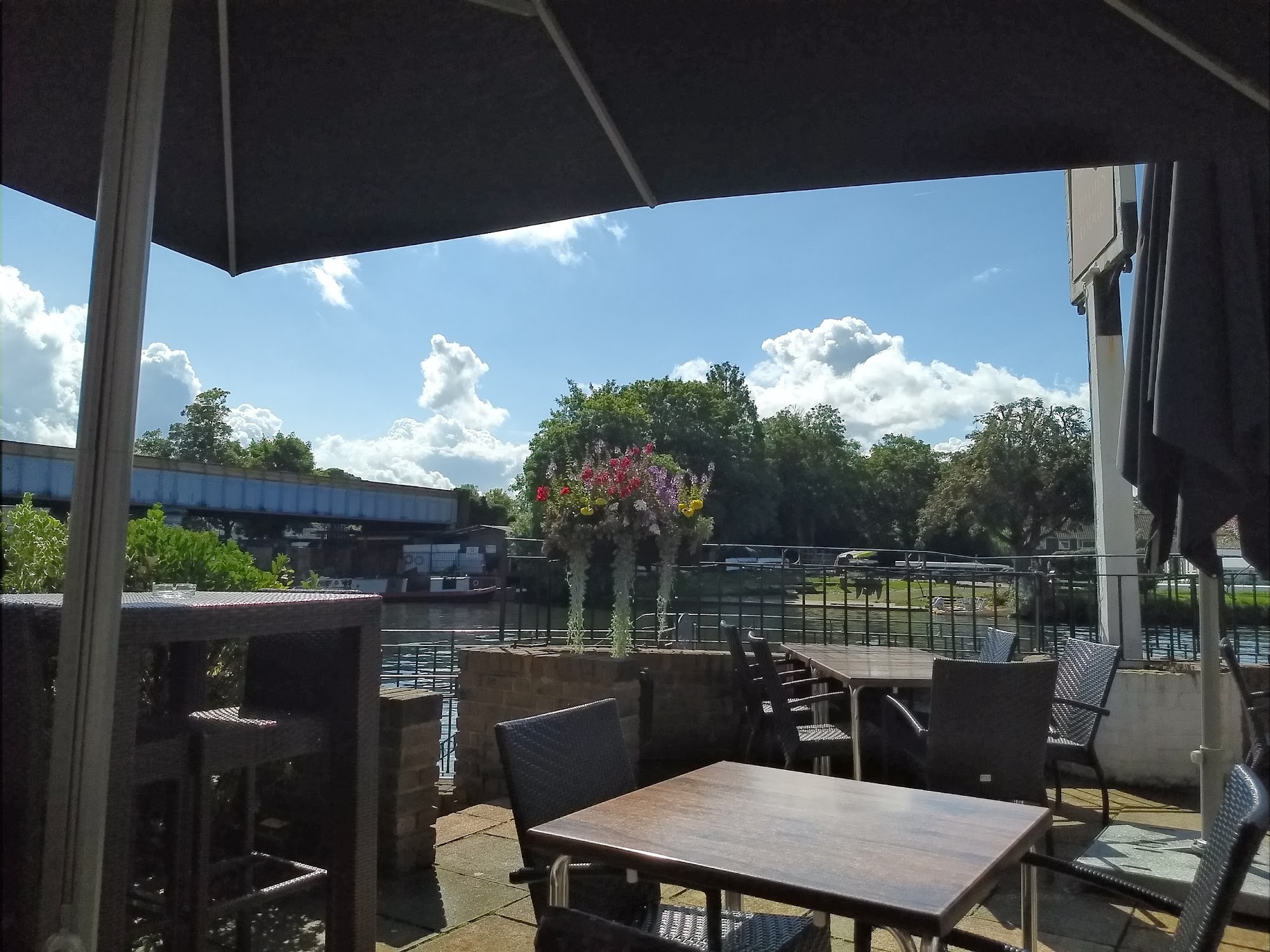 RIVERSIDE RESTAURANT Thames St, Staines-upon-Thames, Staines