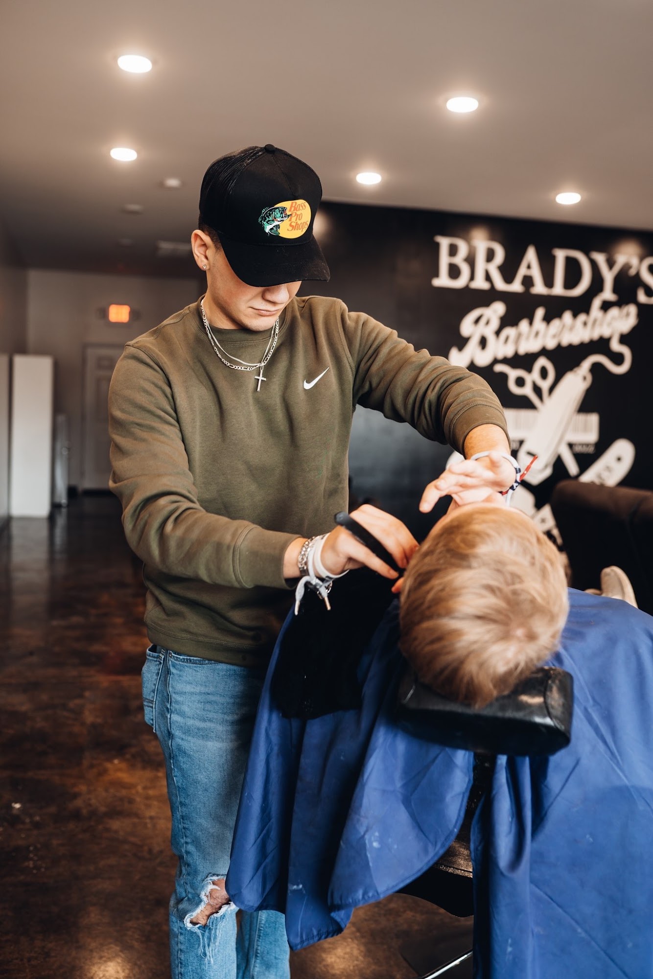 Brady’s Barbershop ‘Blades & Fades’ 420 TN-52, Lafayette Tennessee 37083