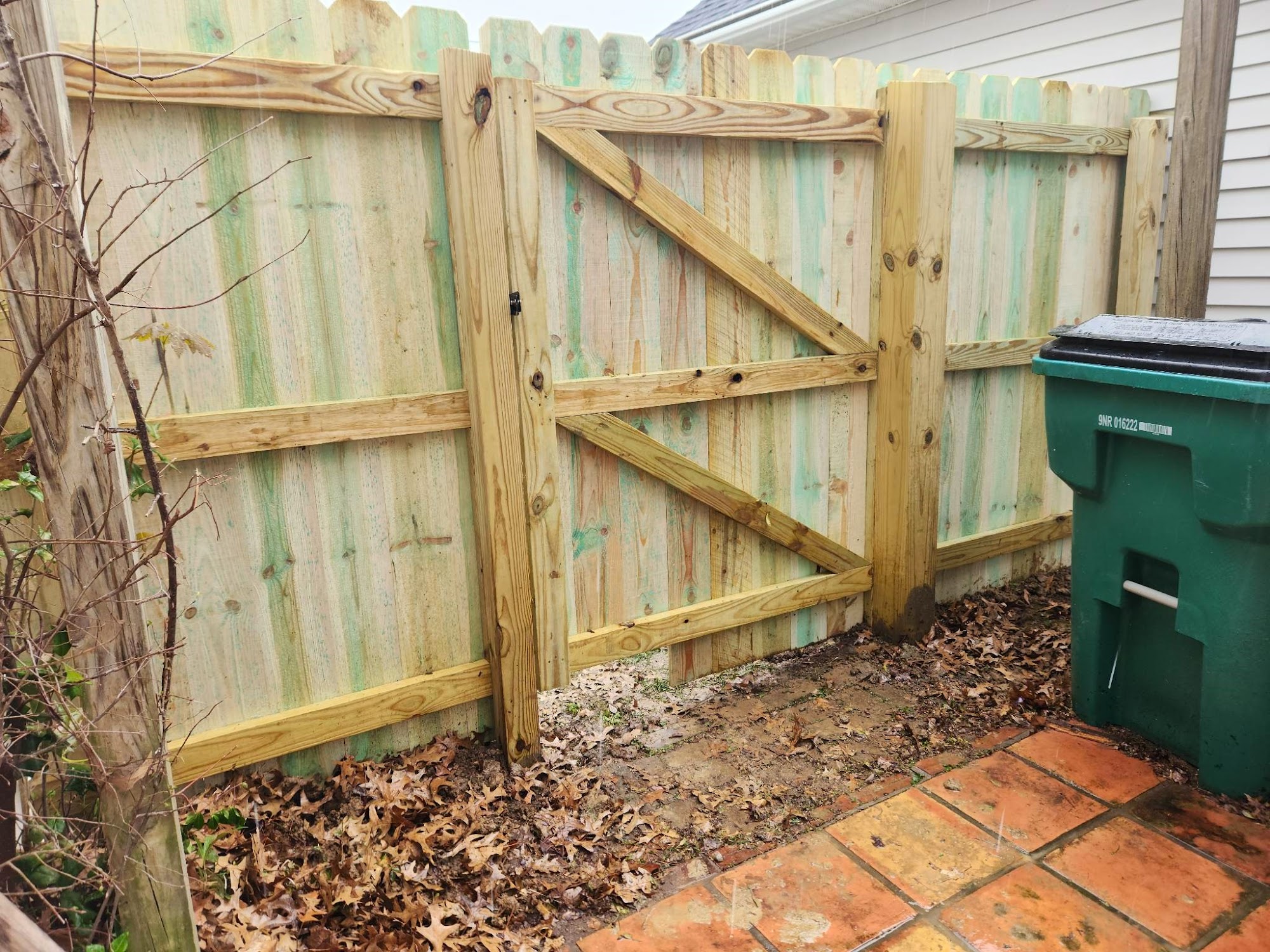 FENCEWORKS OF MIDDLE TENNESSEE