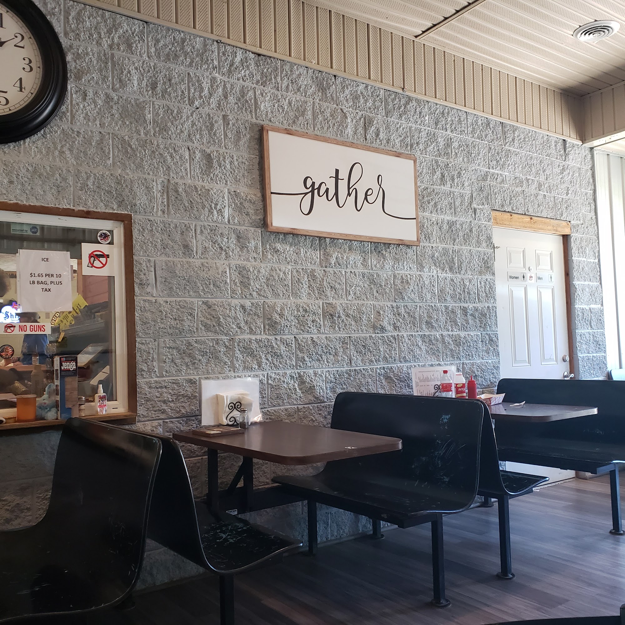Brushy Mountain Grill and pit stop