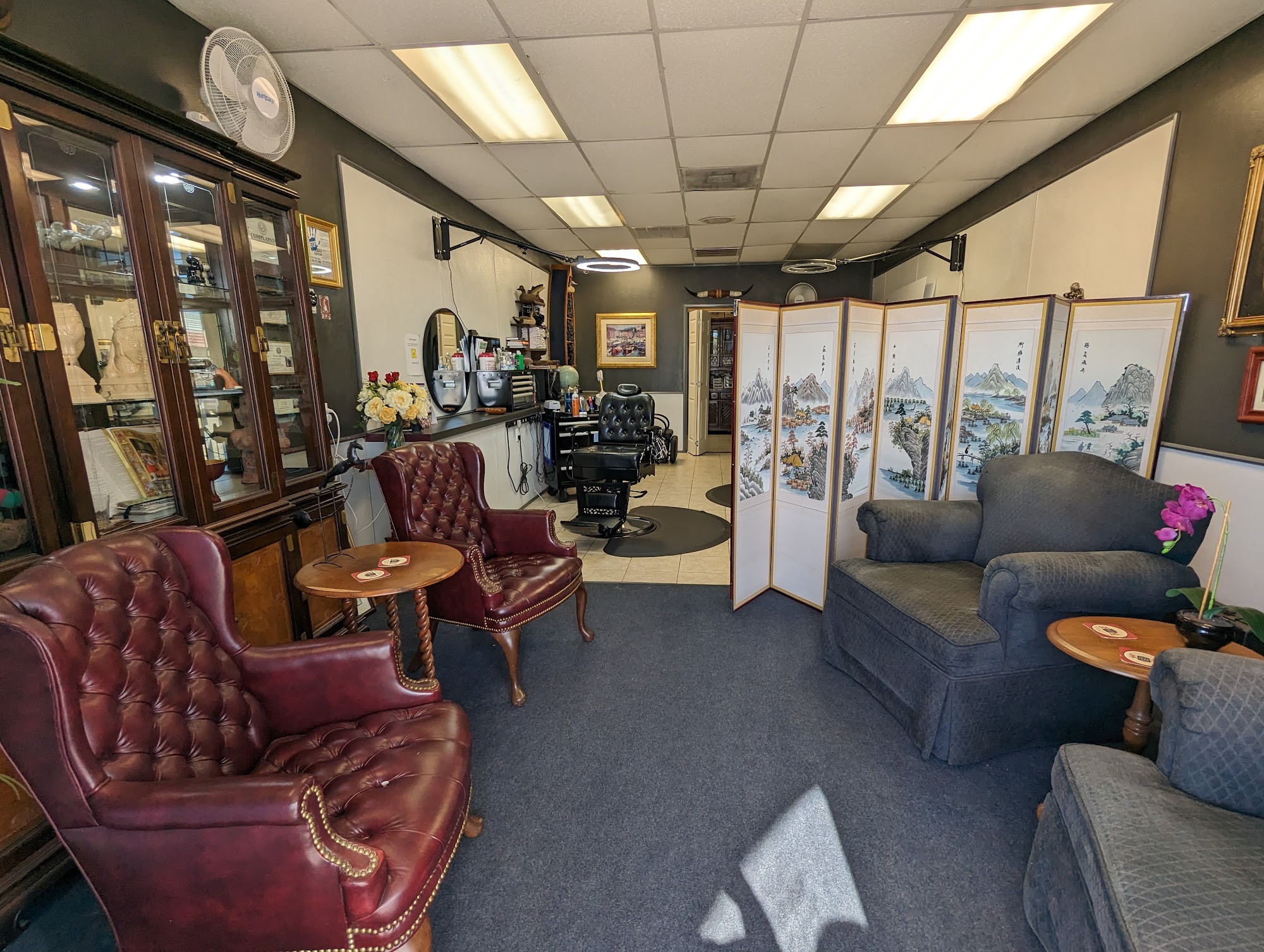 Wes' Barber Shop & Salon