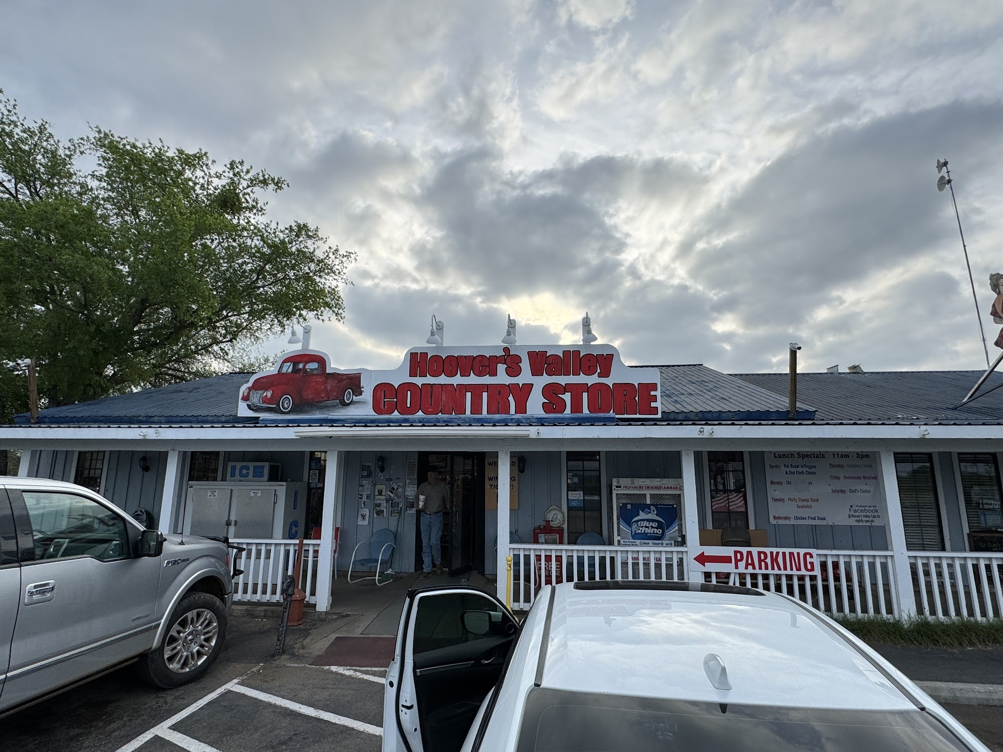 HOOVER VALLEY COUNTRY STORE