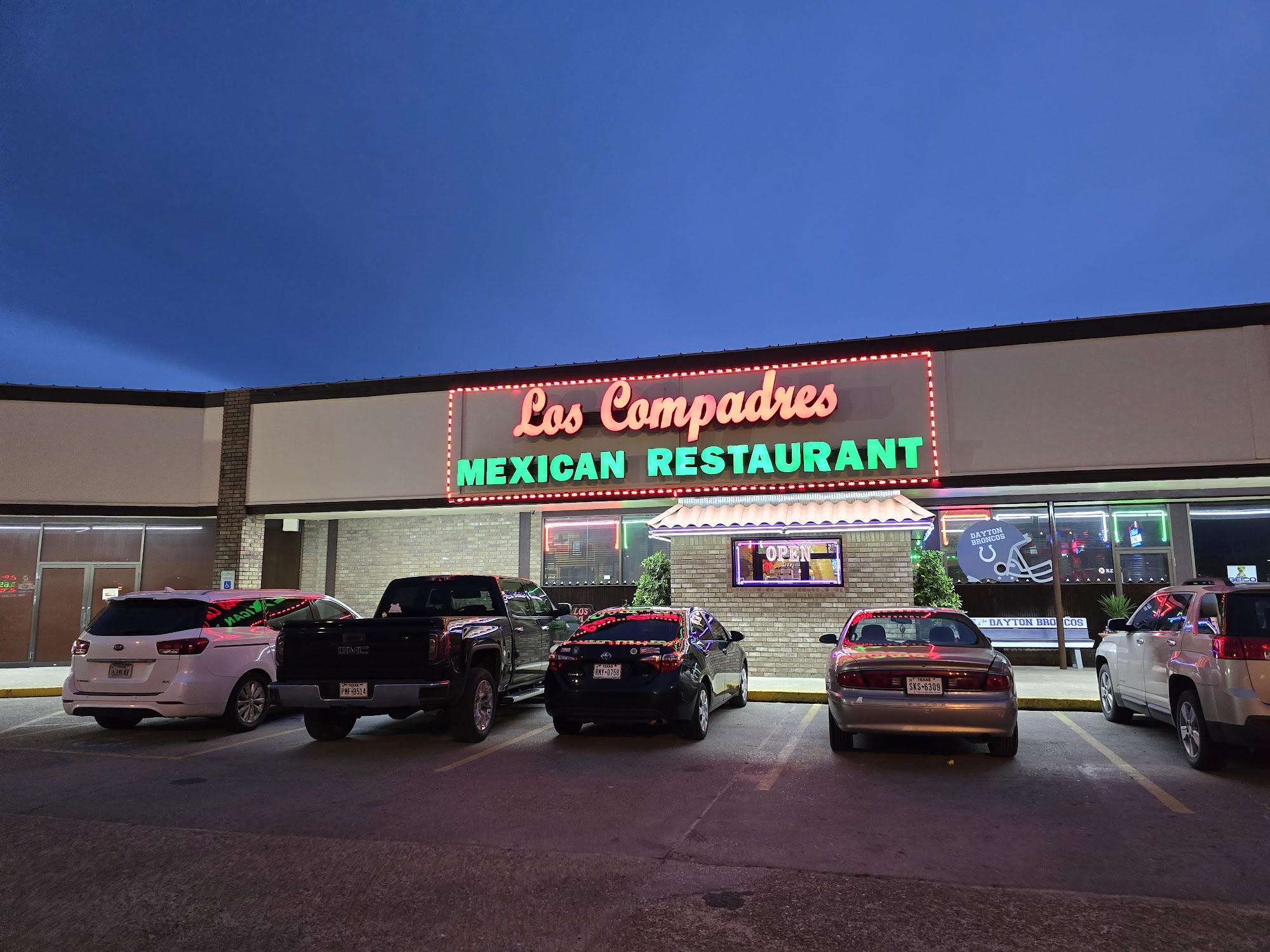 Los Compadres Mexican Restaurant