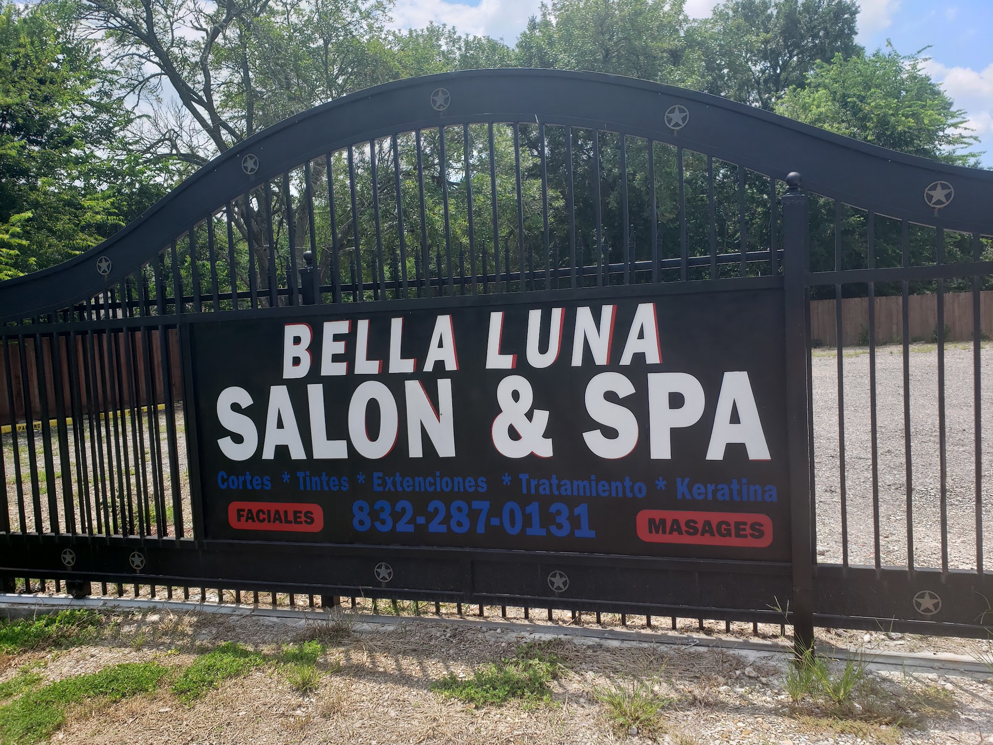 Bella Luna Salón & Spa 118 Willow St, Fresno Texas 77545