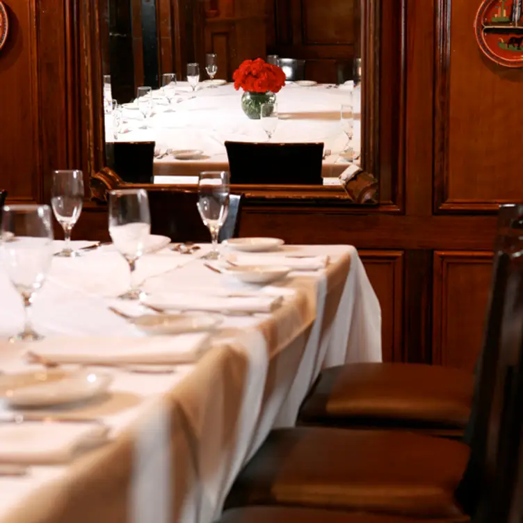 Photo credit: opentable