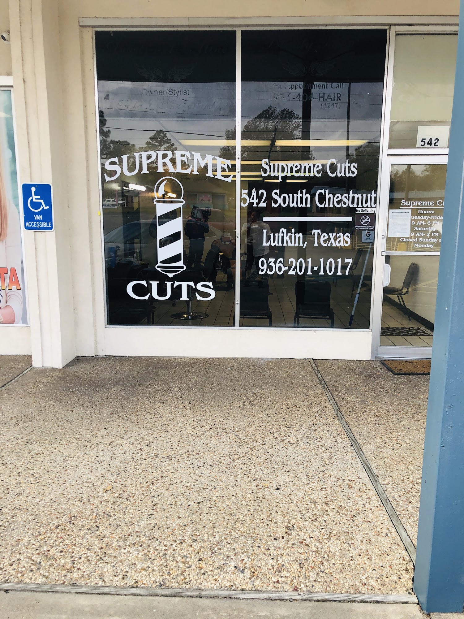 Supreme Cuts Barbershop