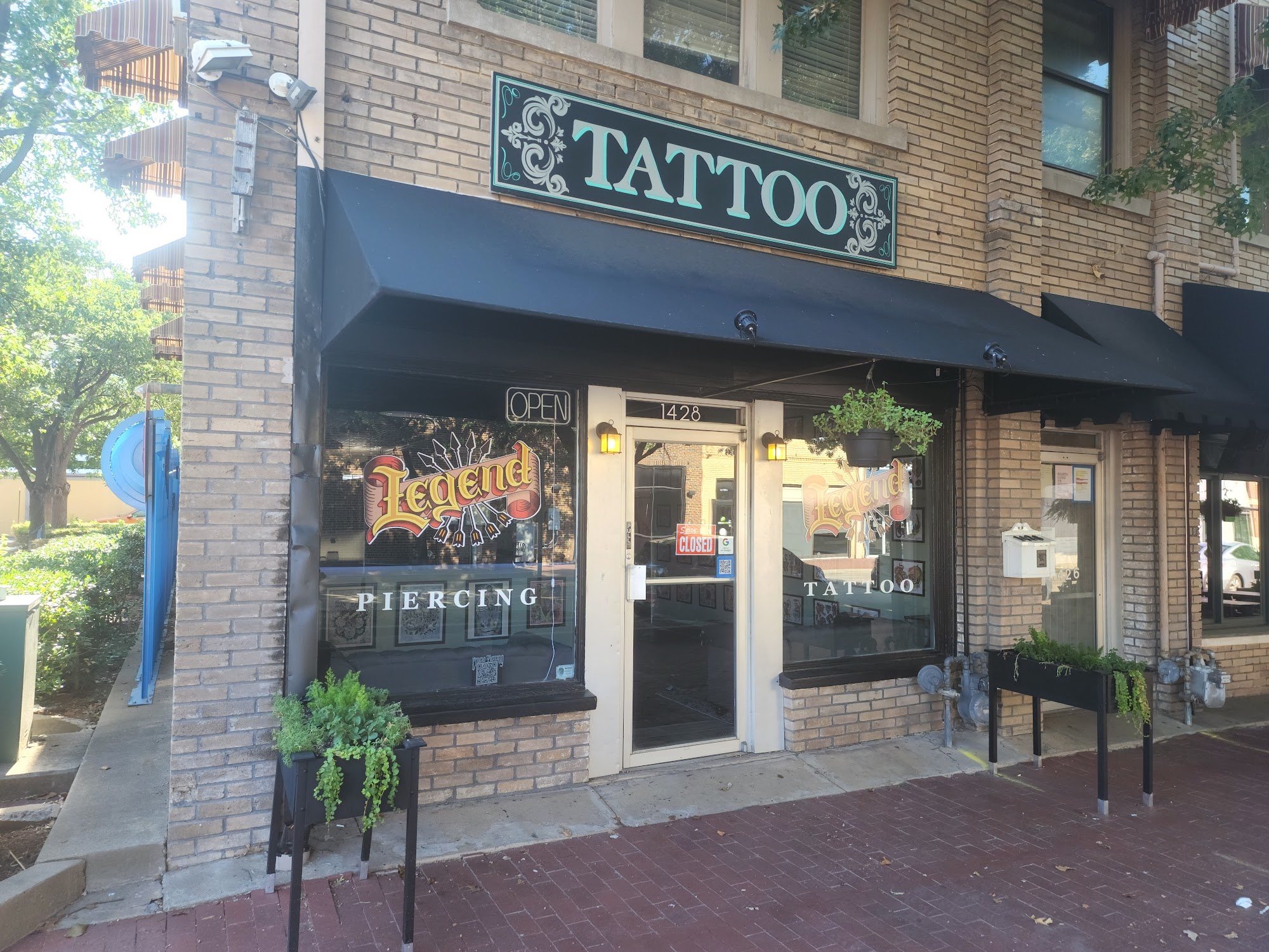 Legend Tattoo & Piercing Shop
