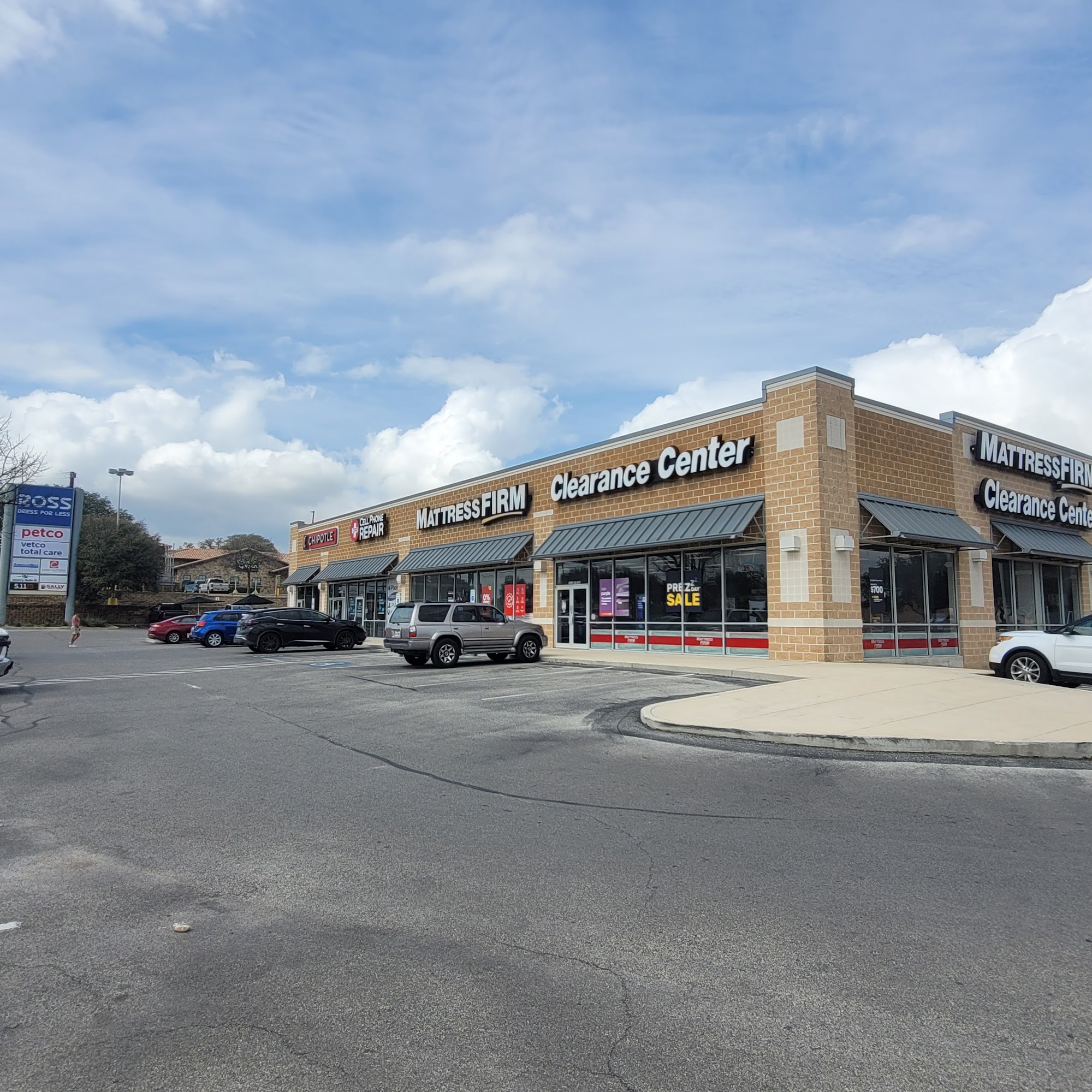 Mattress Firm Clearance Center Brooks City Base