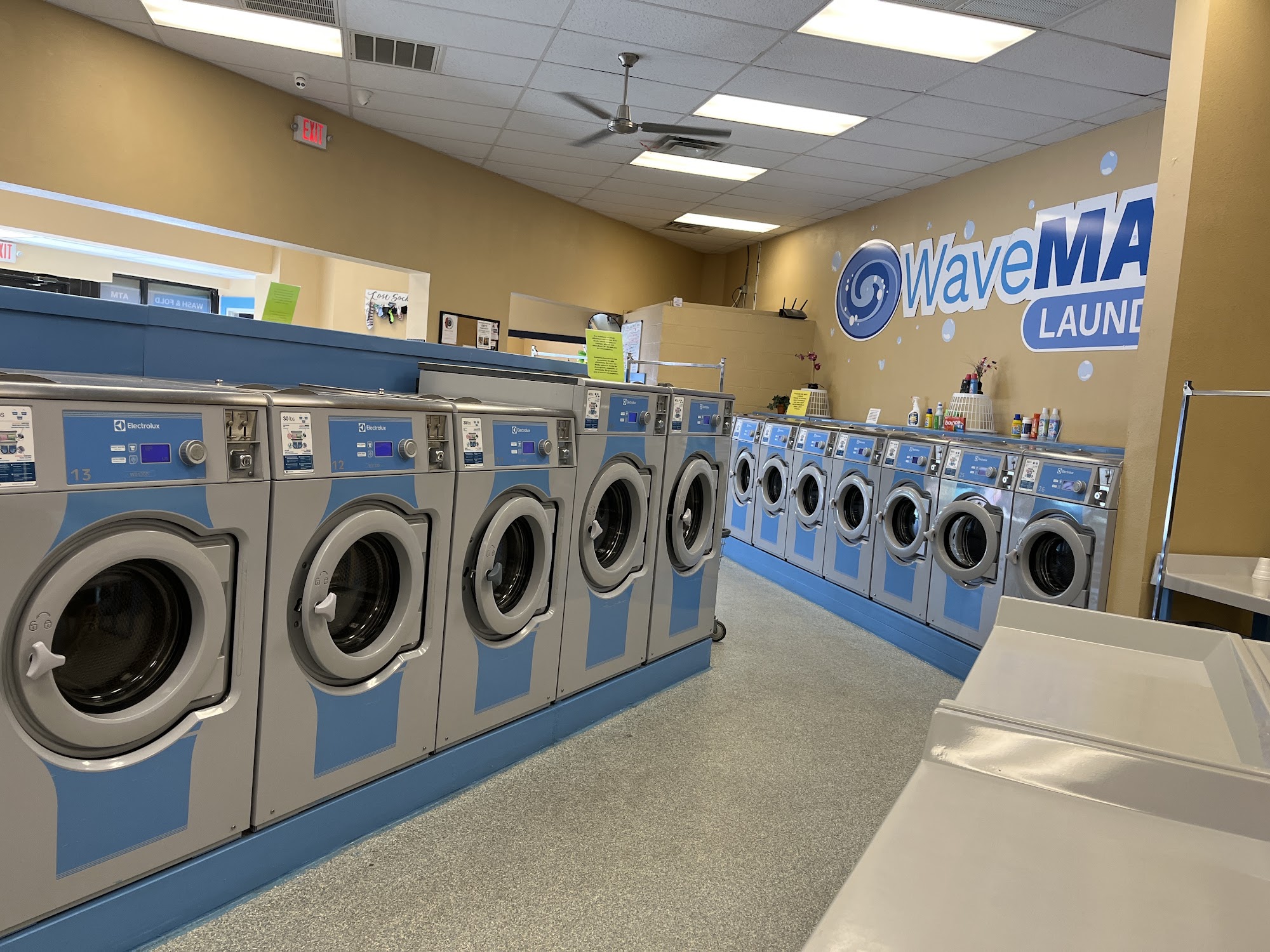 WaveMAX Laundry - San Antonio Jackson Keller