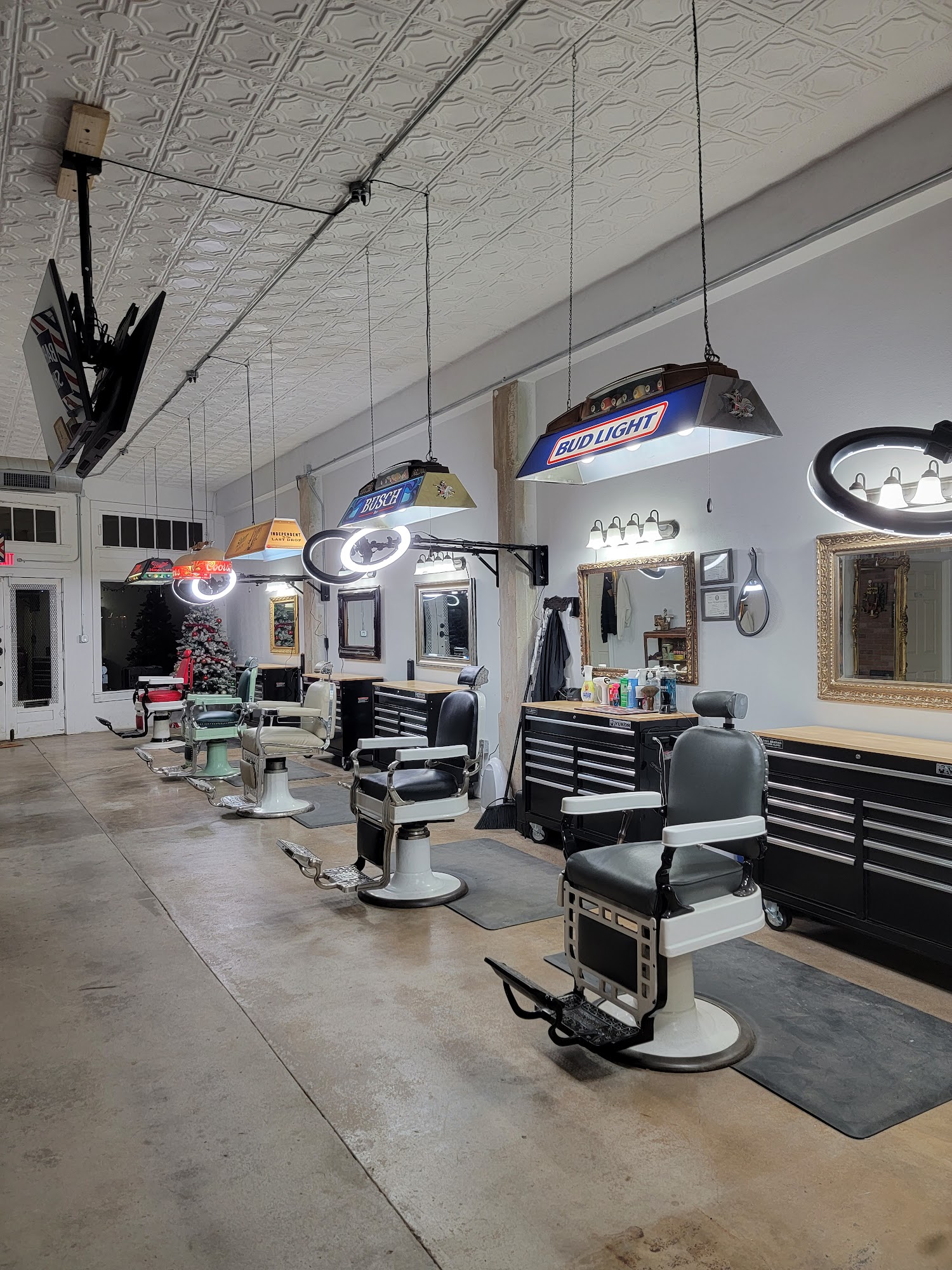 All Outs Barber Shop