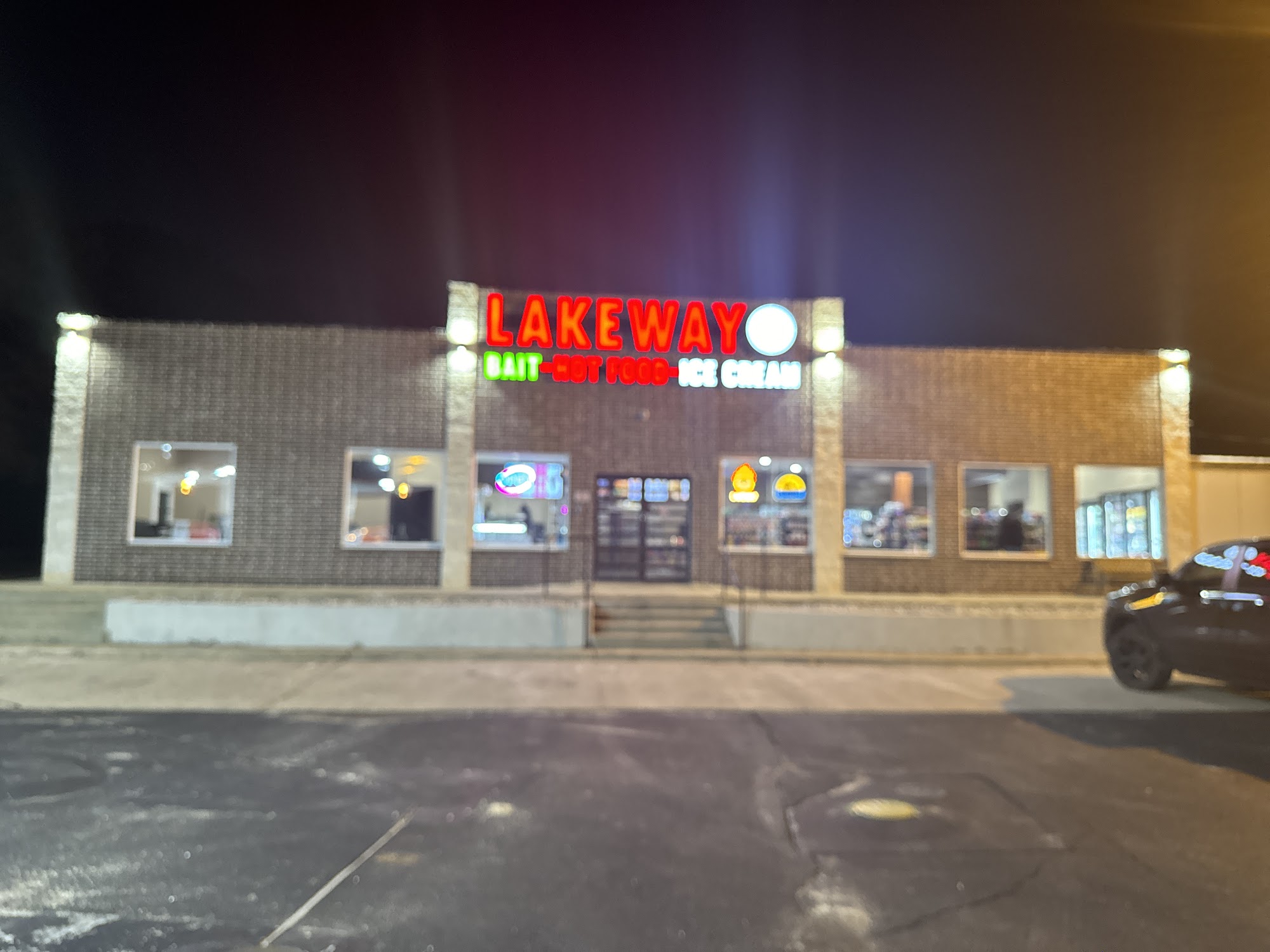 Lakeway Country Store
