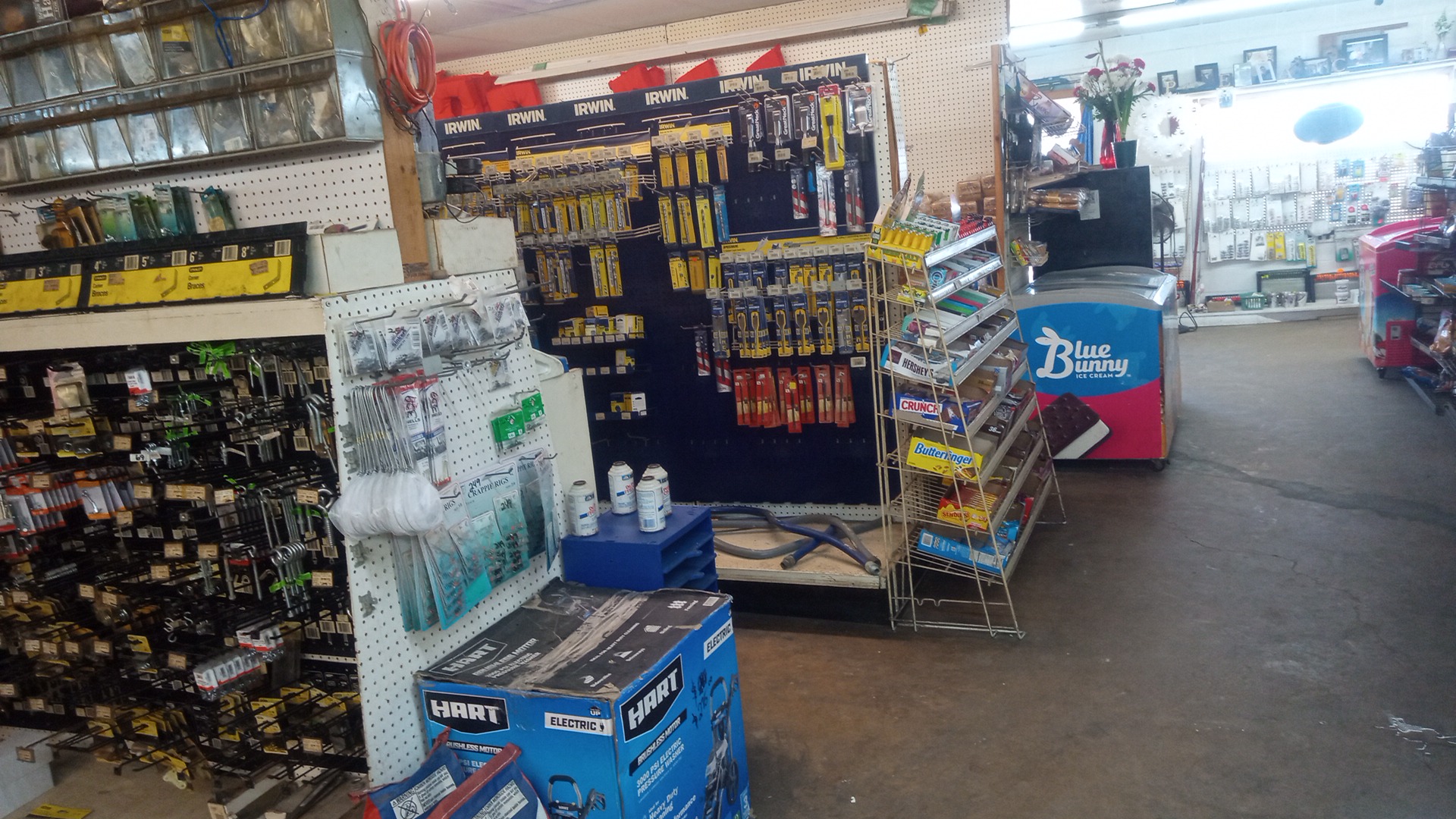 Duck Cove Hardware (Bait, General Store)