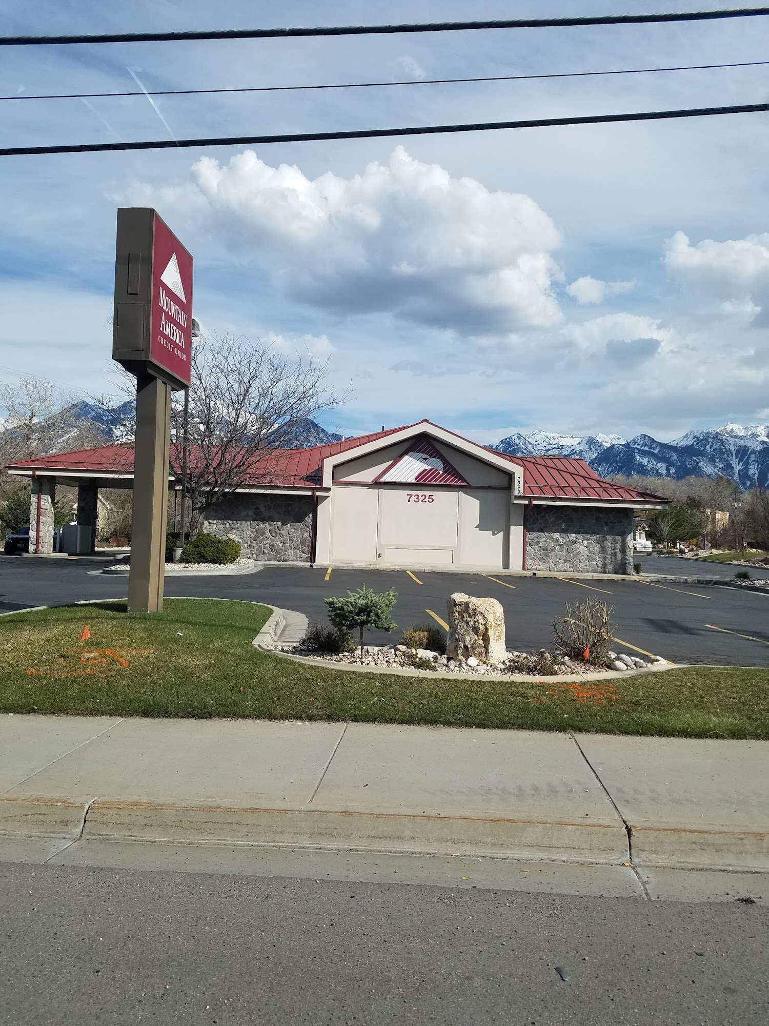 Mountain America Credit Union Utah Locations MOUNTAIN AMERICA CREDIT UNION - MIDVALE: UNION PARK AVENUE BRANCH