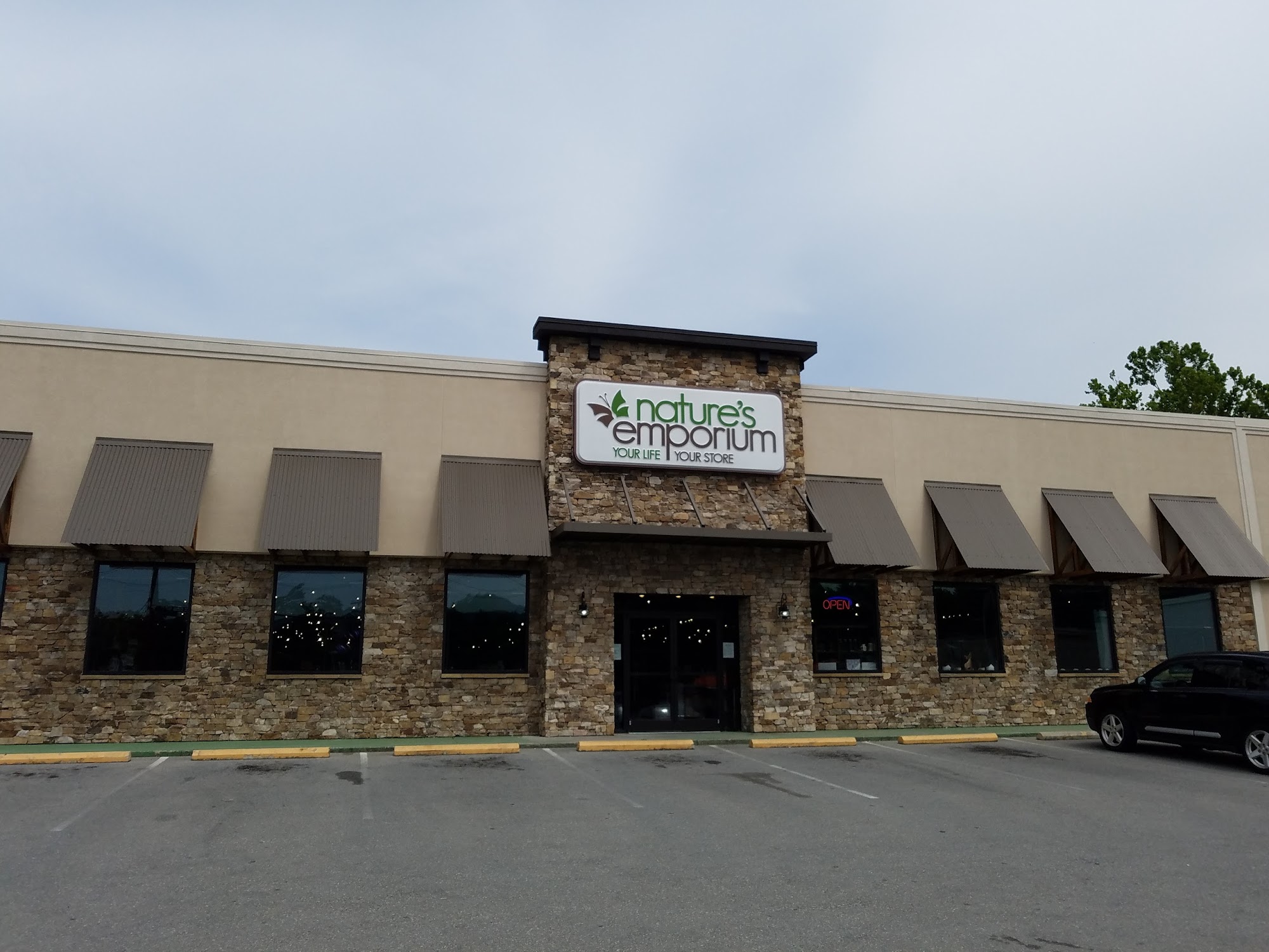 Nature's Emporium Pet Food Market | Gift Store Roanoke