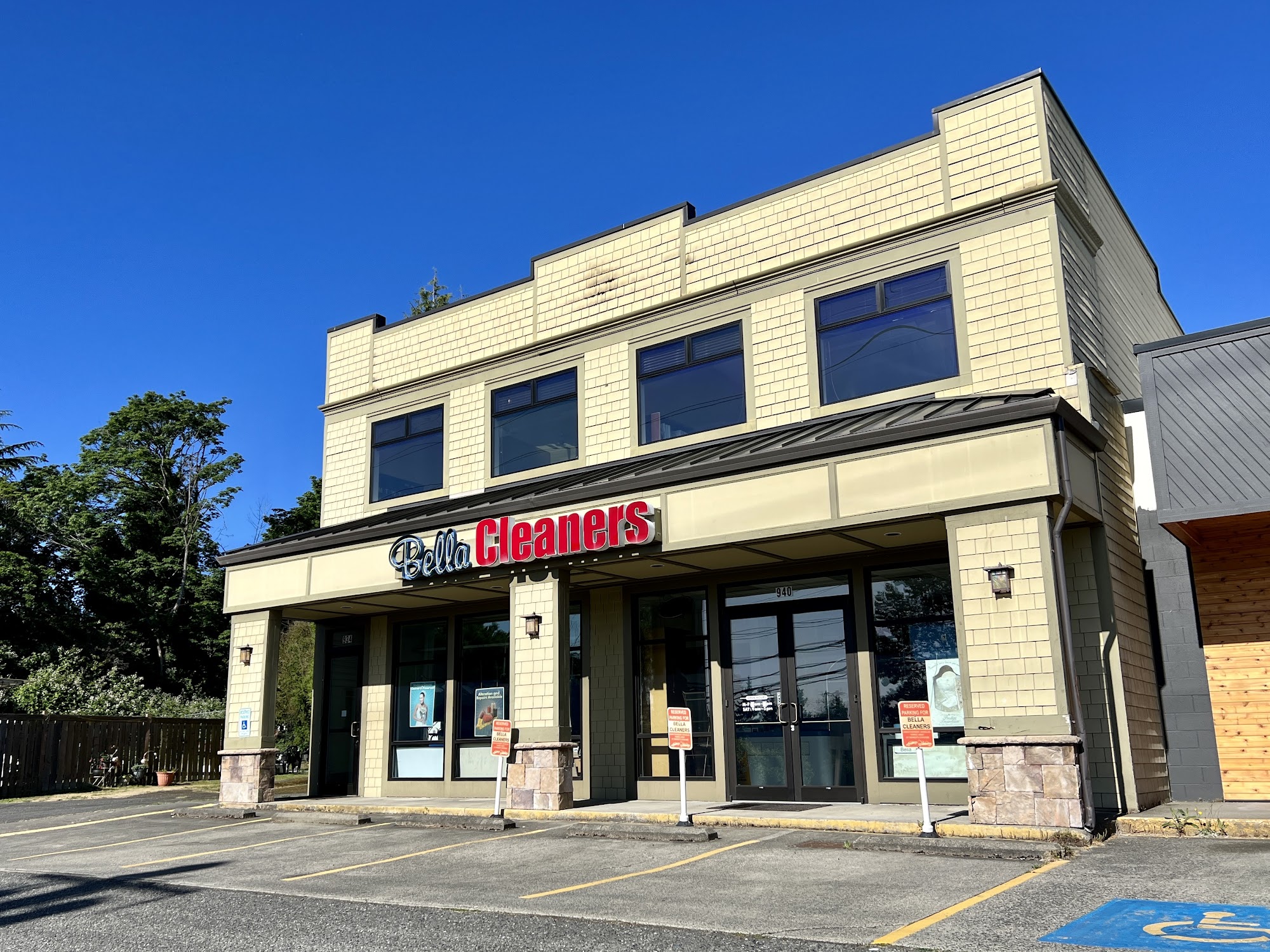 Bella Cleaners Kirkland