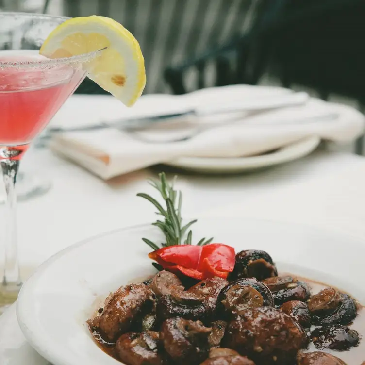 Photo credit: opentable